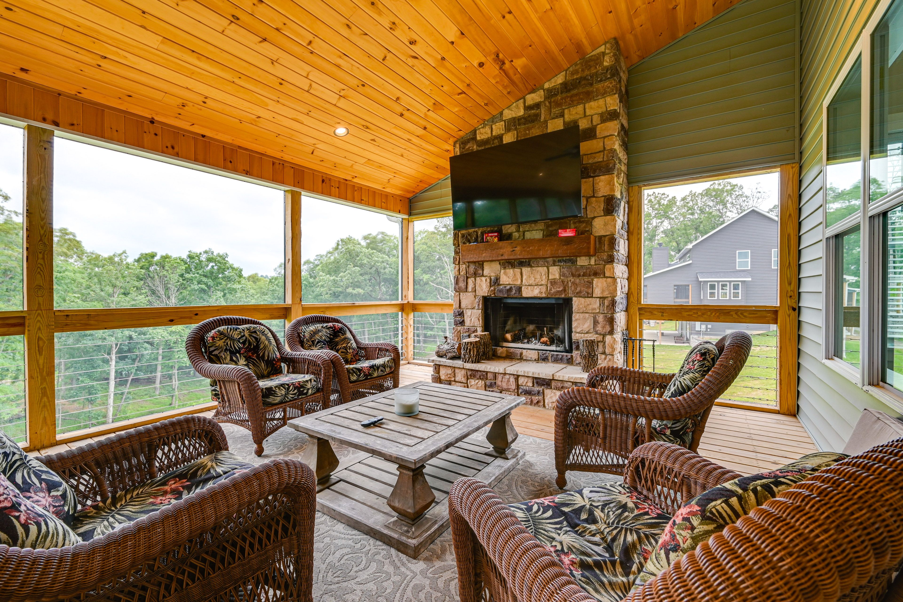 Clarkson Vacation Rental | 4BR | 3.5BA | 2,800 Sq Ft | 2 Steps to Enter