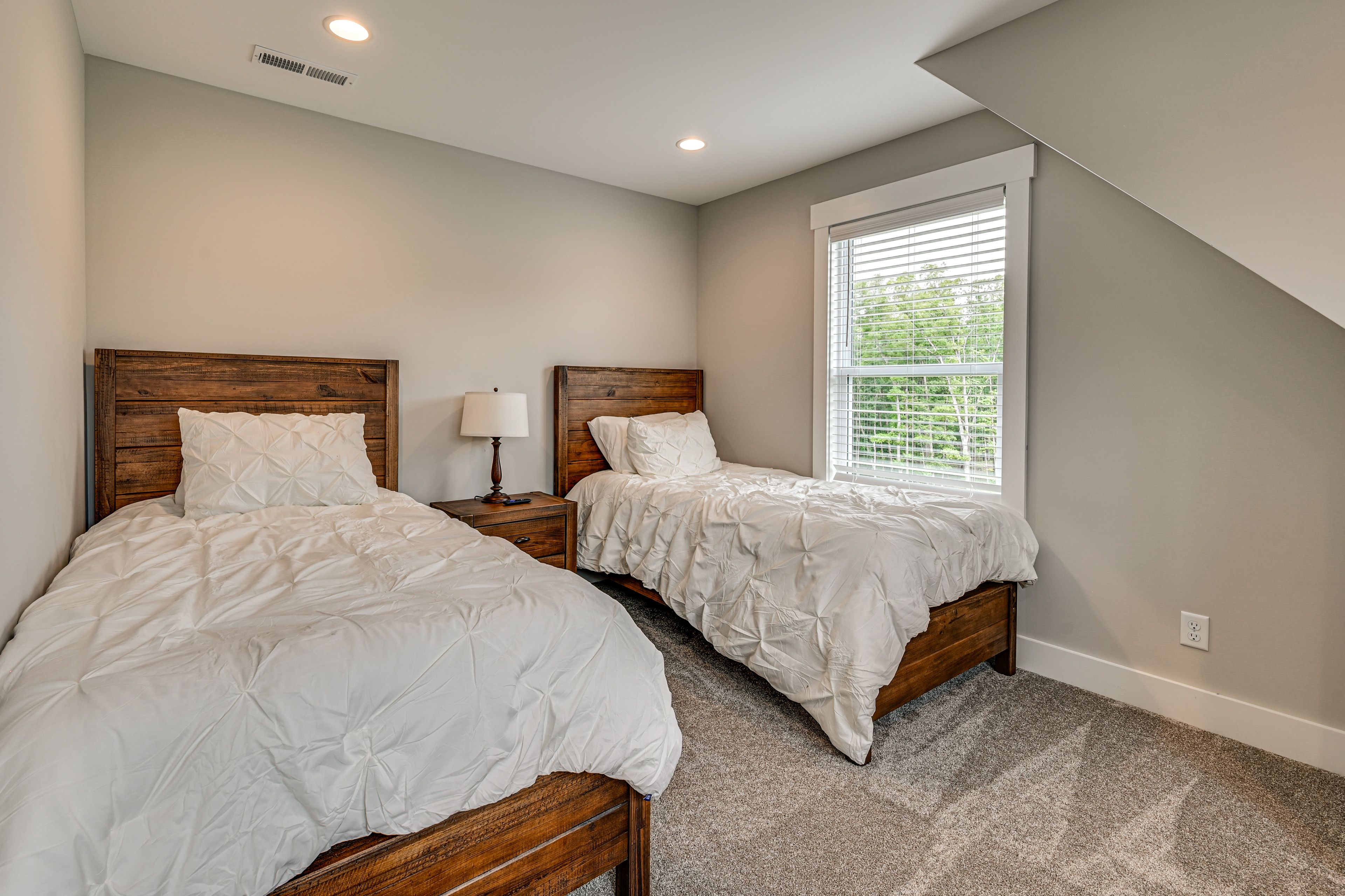Bedroom 4 | 2nd Floor | 2 Twin Beds