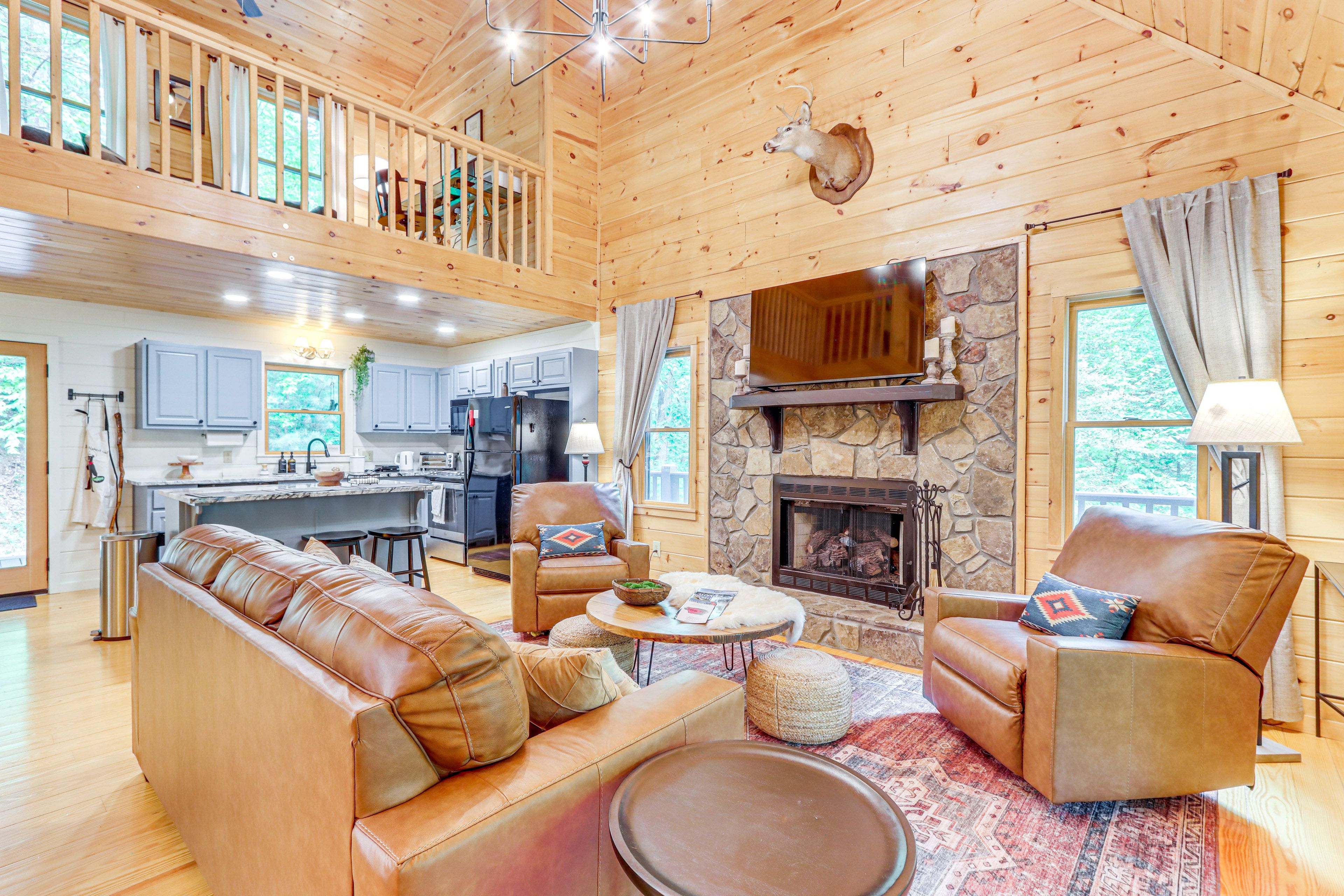Blue Ridge Vacation Rental | 3BR | 3BA | 2,200 Sq Ft | 4 Steps to Enter