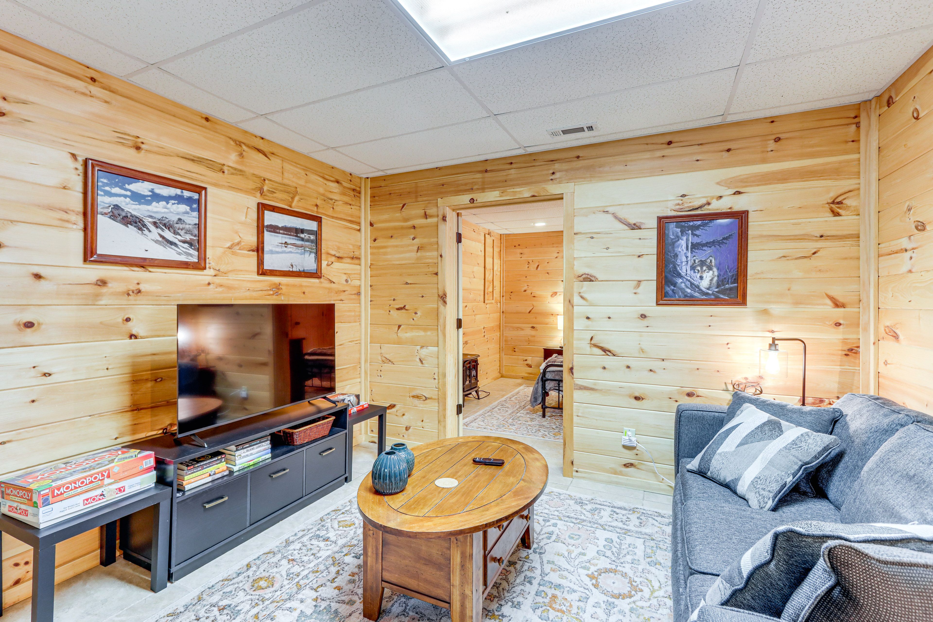 Family Room | Board Games | Smart TV | Lower Level