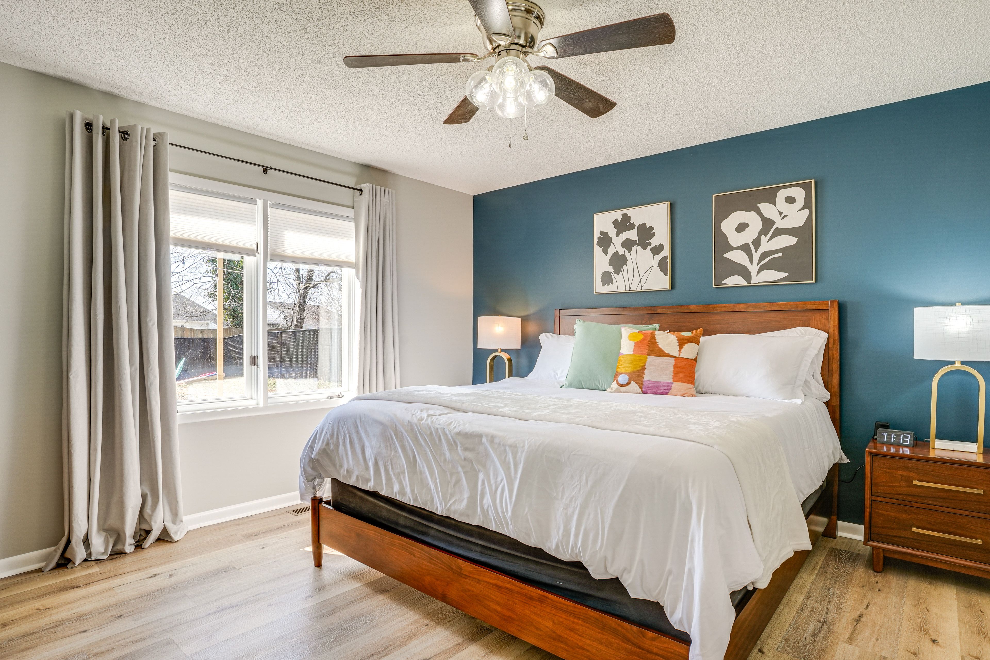 Bedroom 1 | King Bed