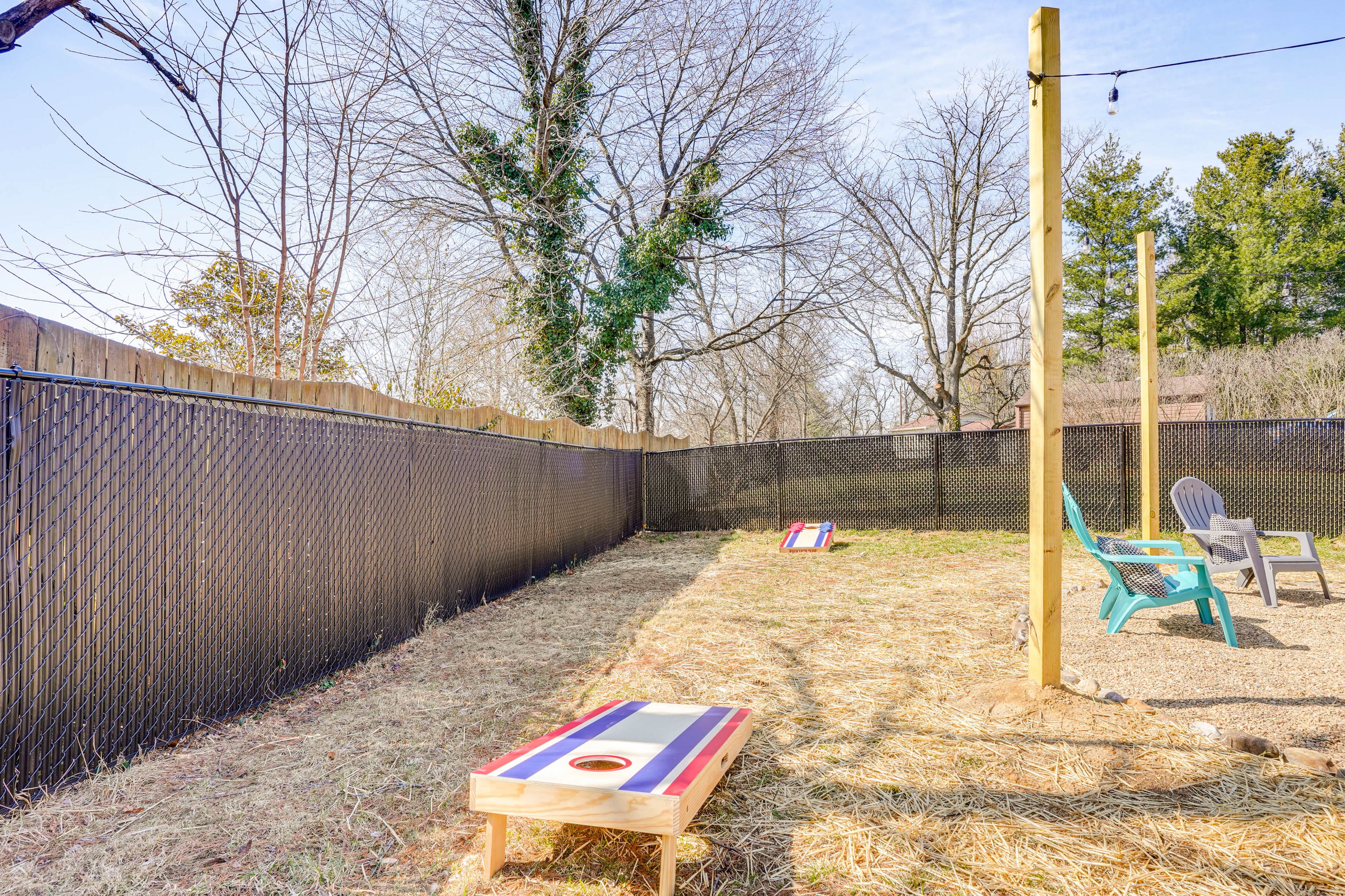 Backyard | Cornhole | Gas Grill