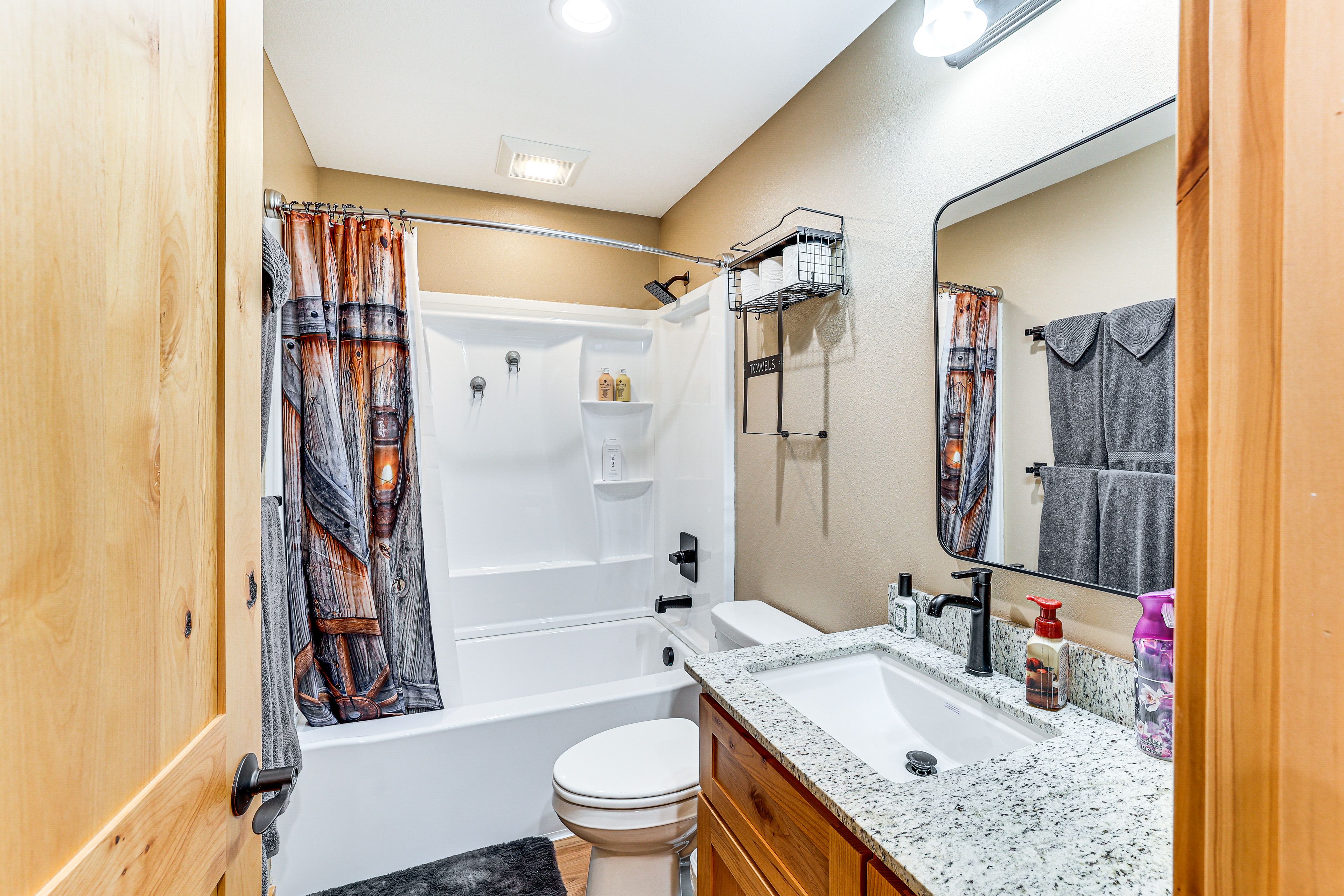 Full Bathroom
