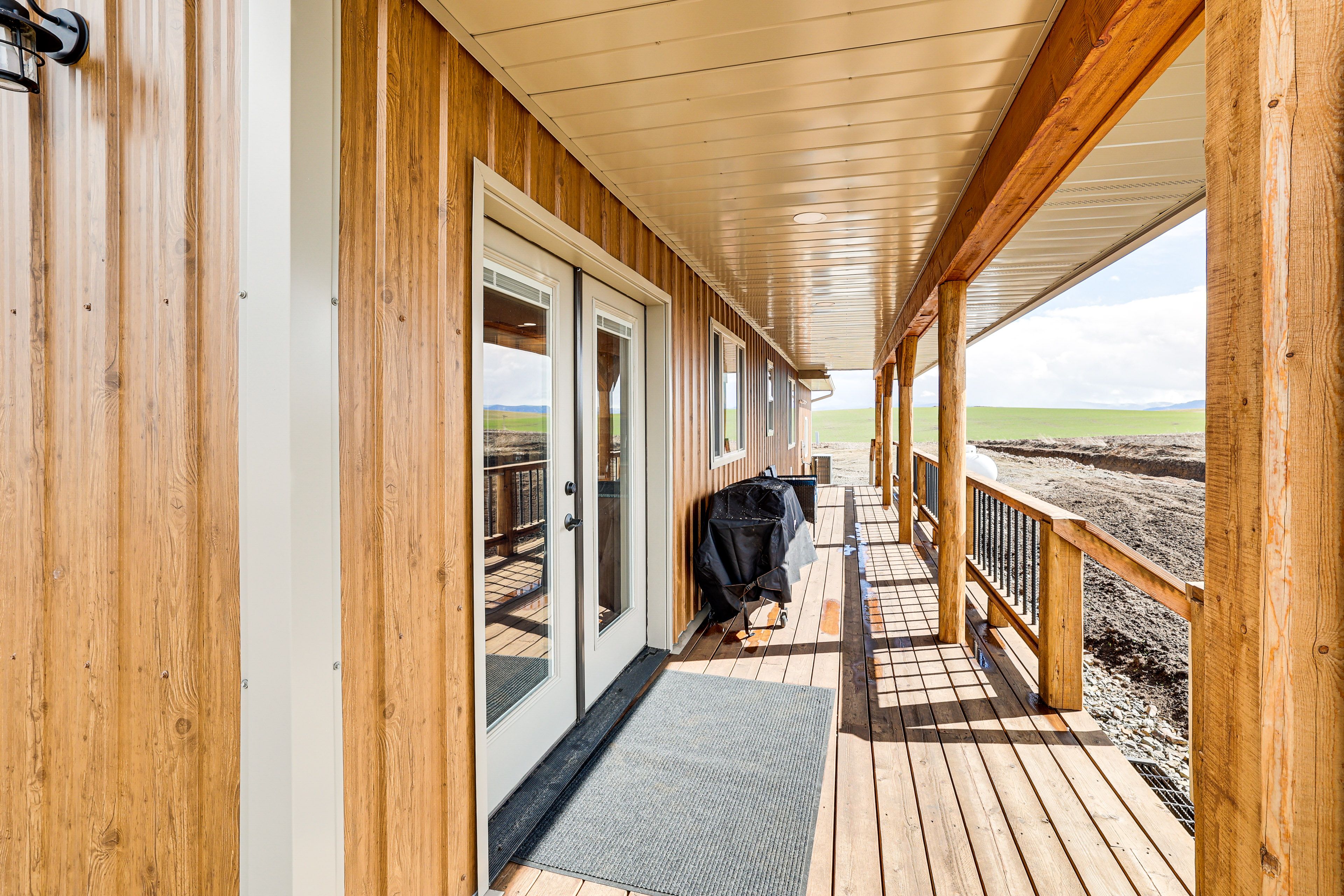 Wraparound Deck