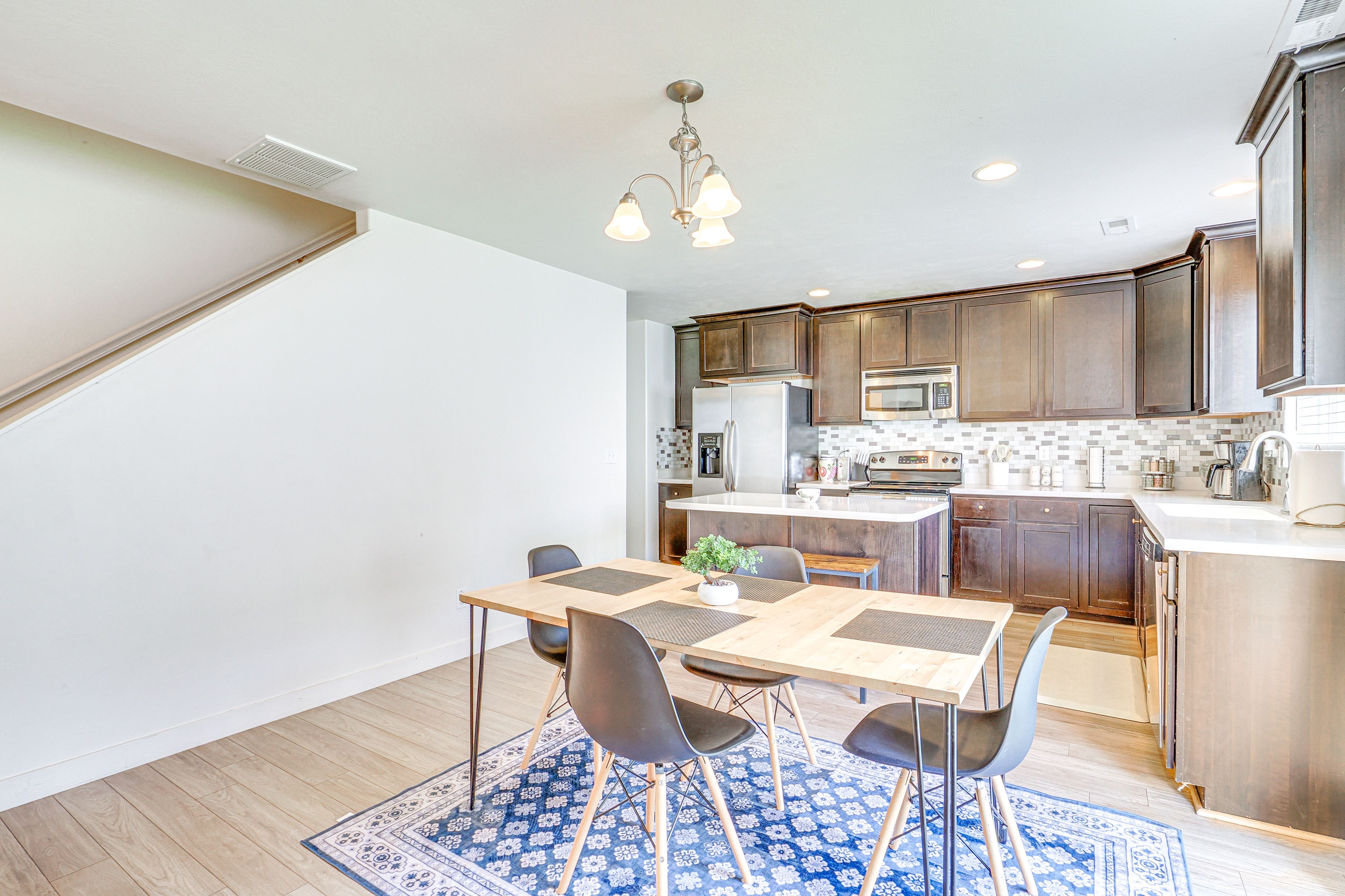 Dining Area | 1st Floor