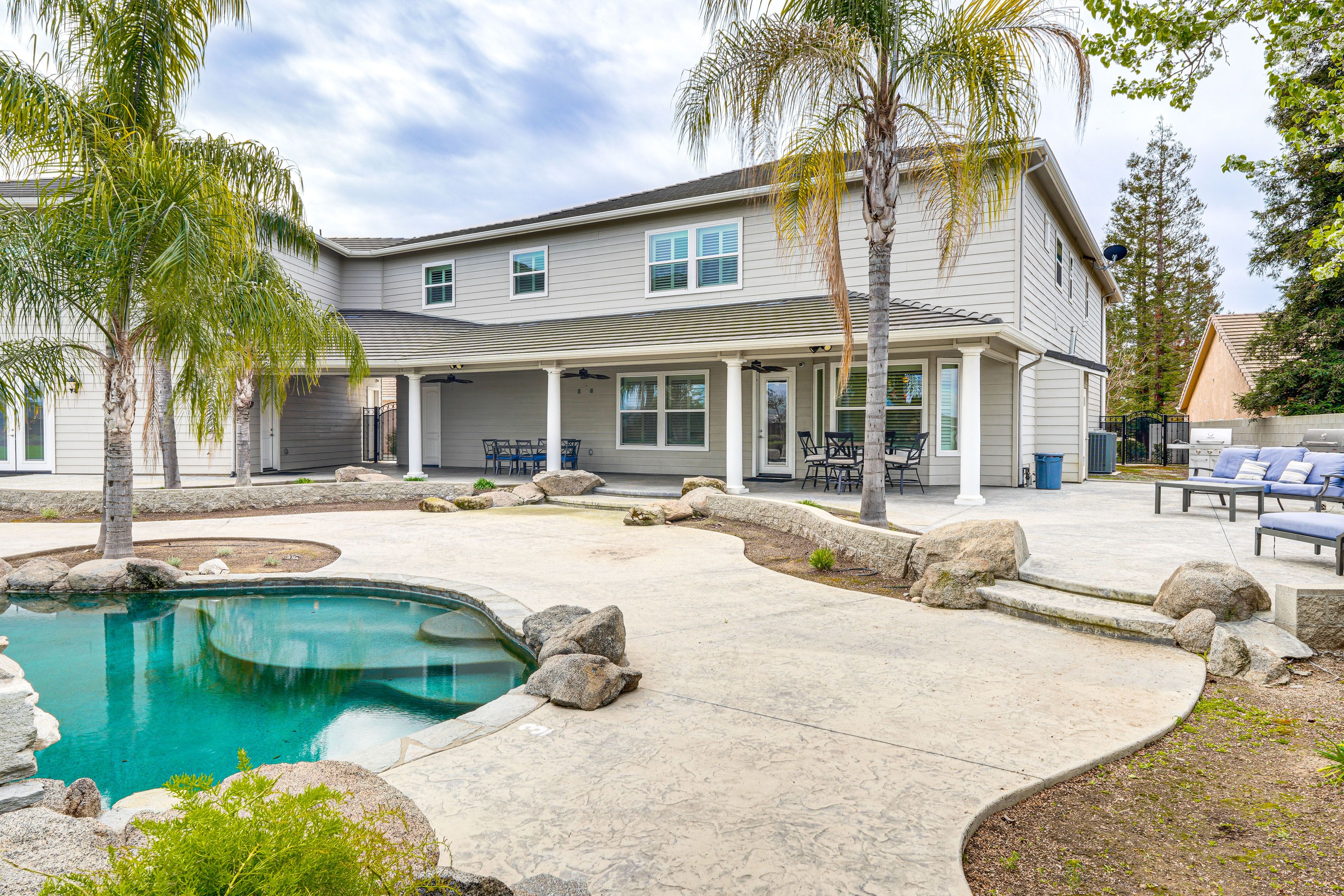 Property Exterior | Private Outdoor Pool (Unheated)