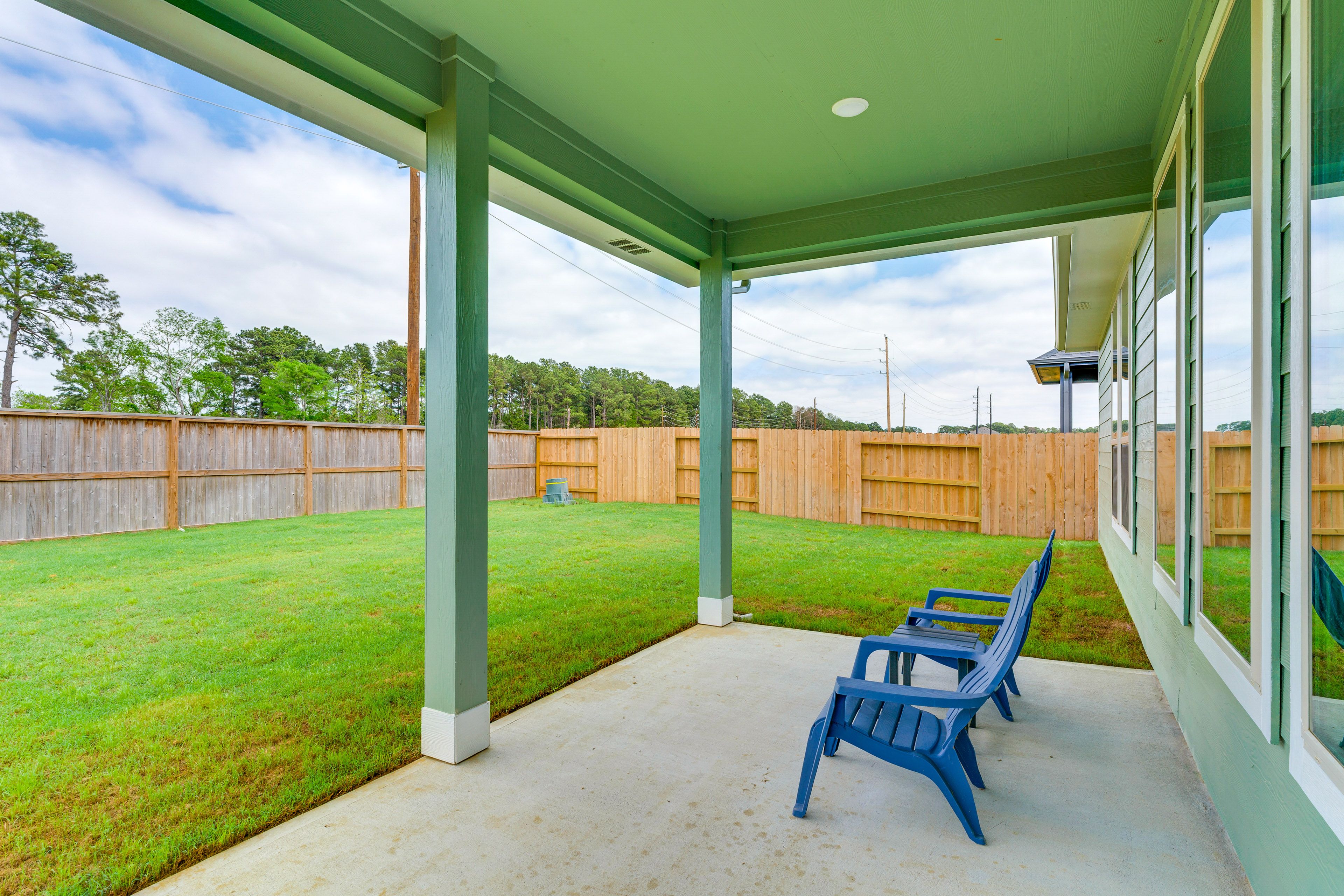 Covered Patio | Outdoor Seating