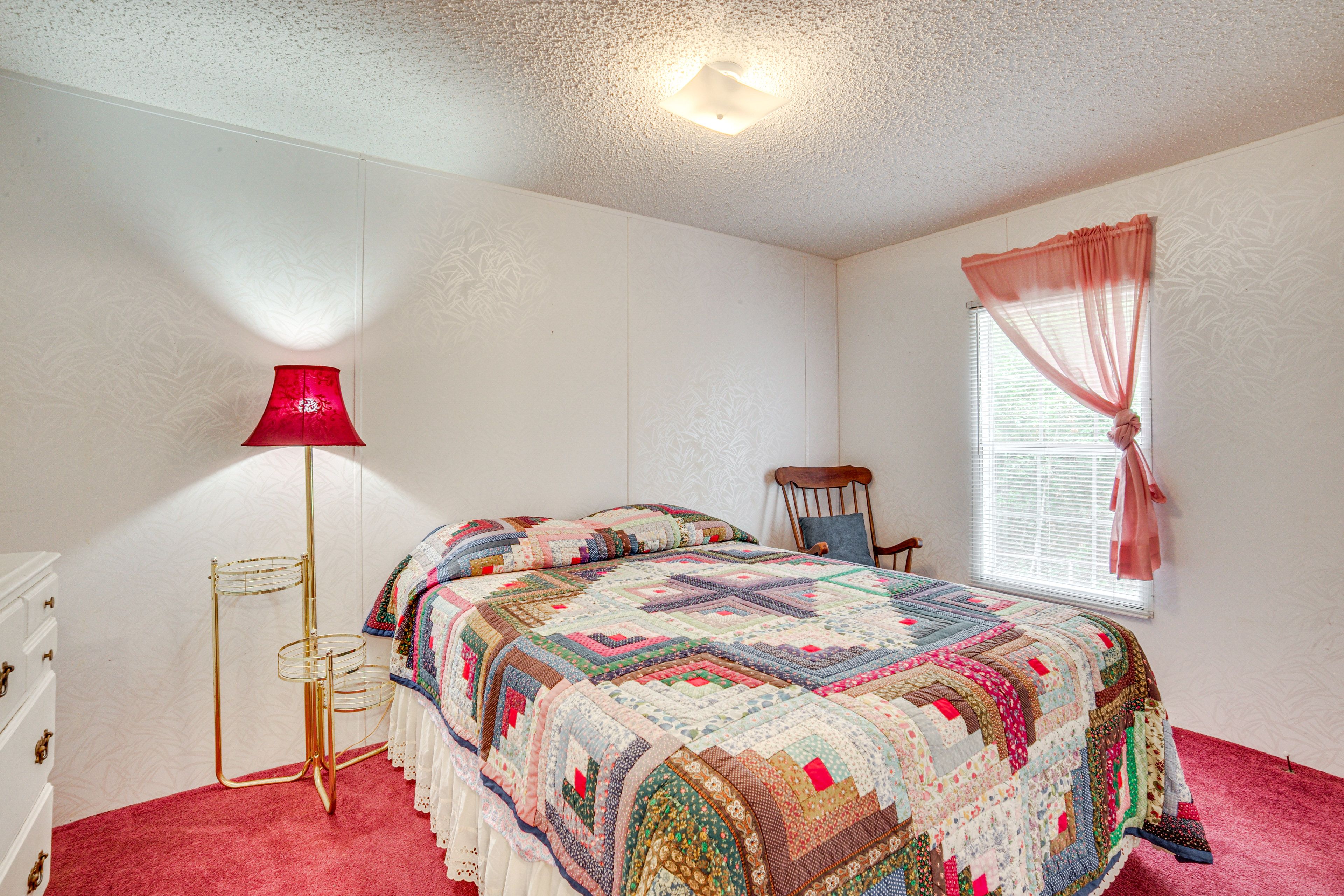 Bedroom 2 | Queen Bed