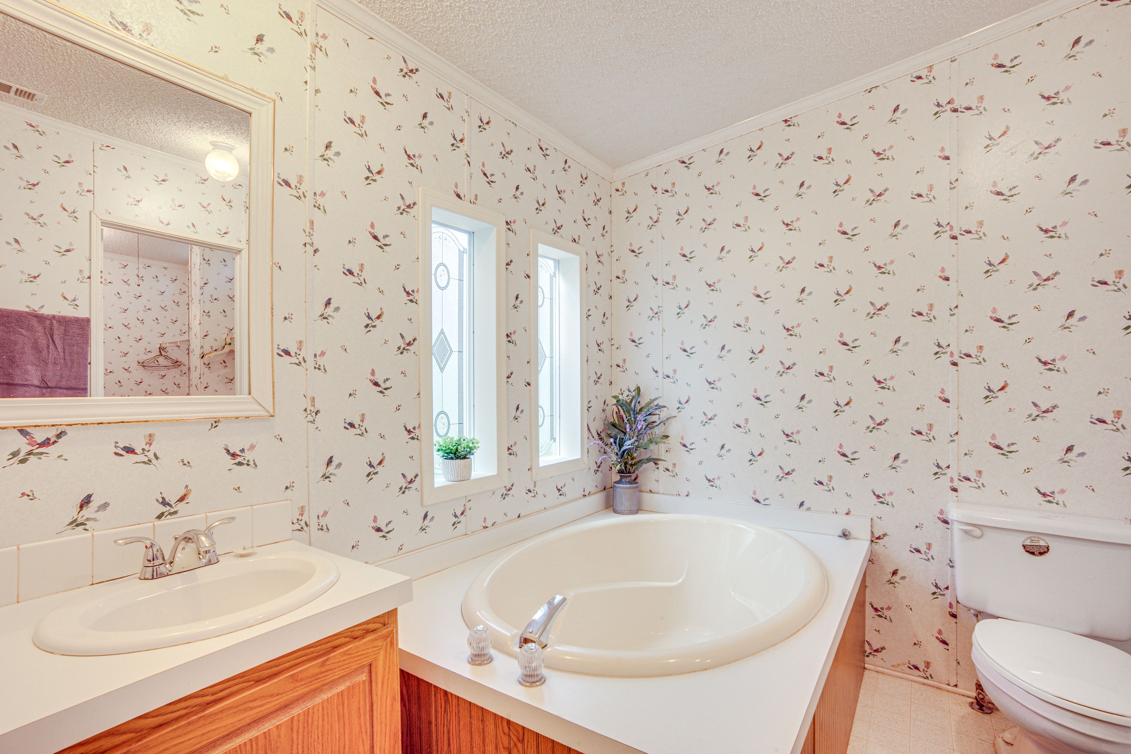 En-Suite Bathroom | Walk-In Closet