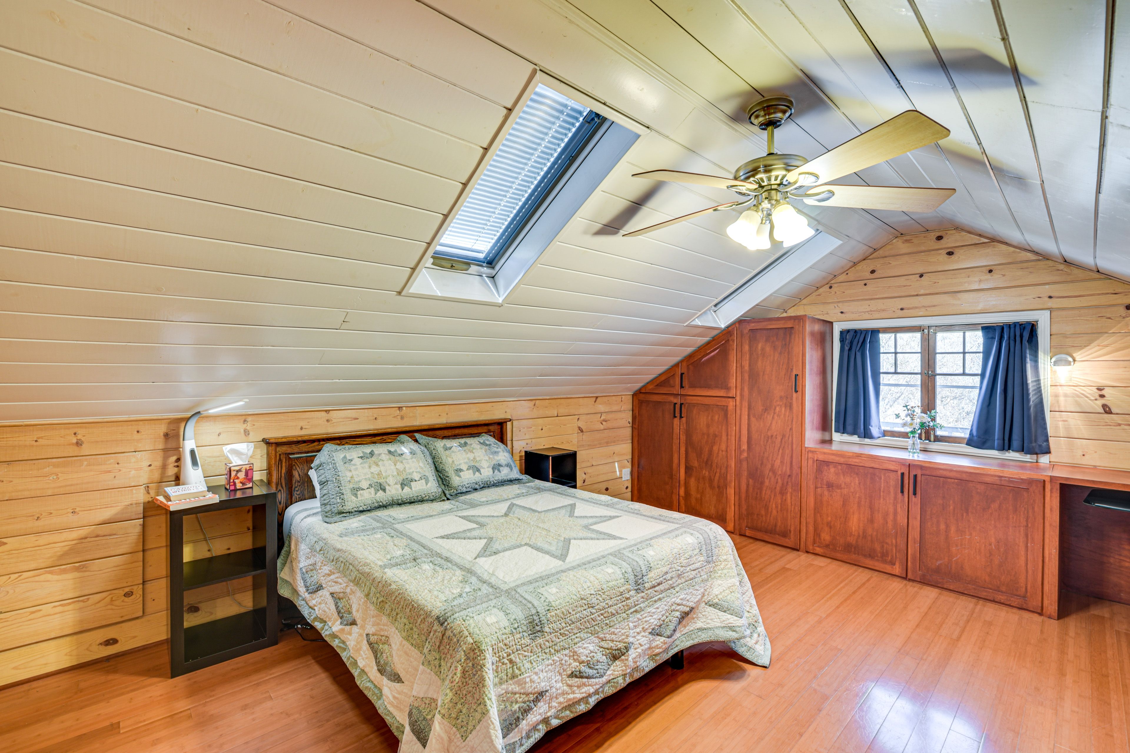 Bedroom 1 | Queen Bed | 2nd Floor