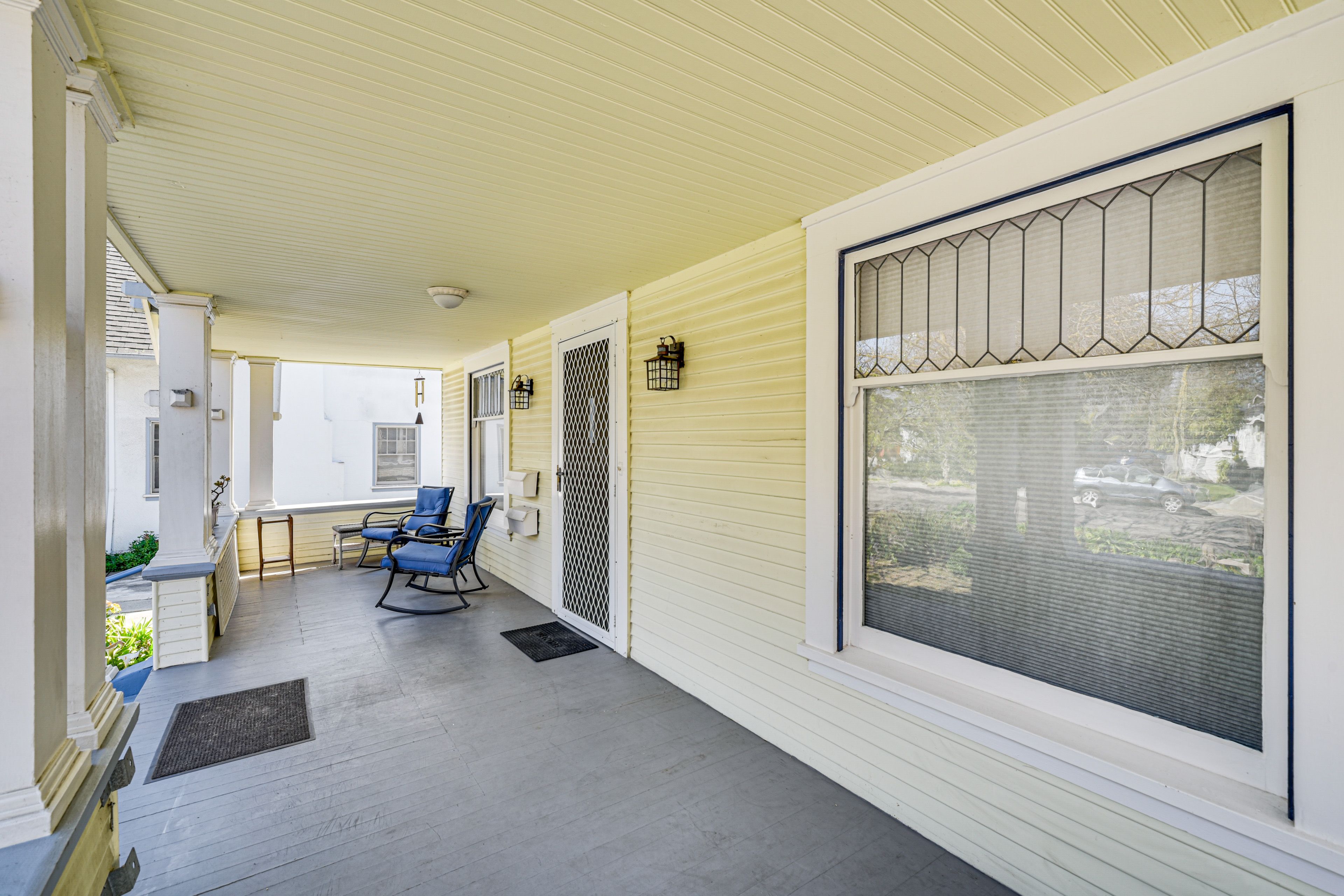 House Exterior | Furnished Porch
