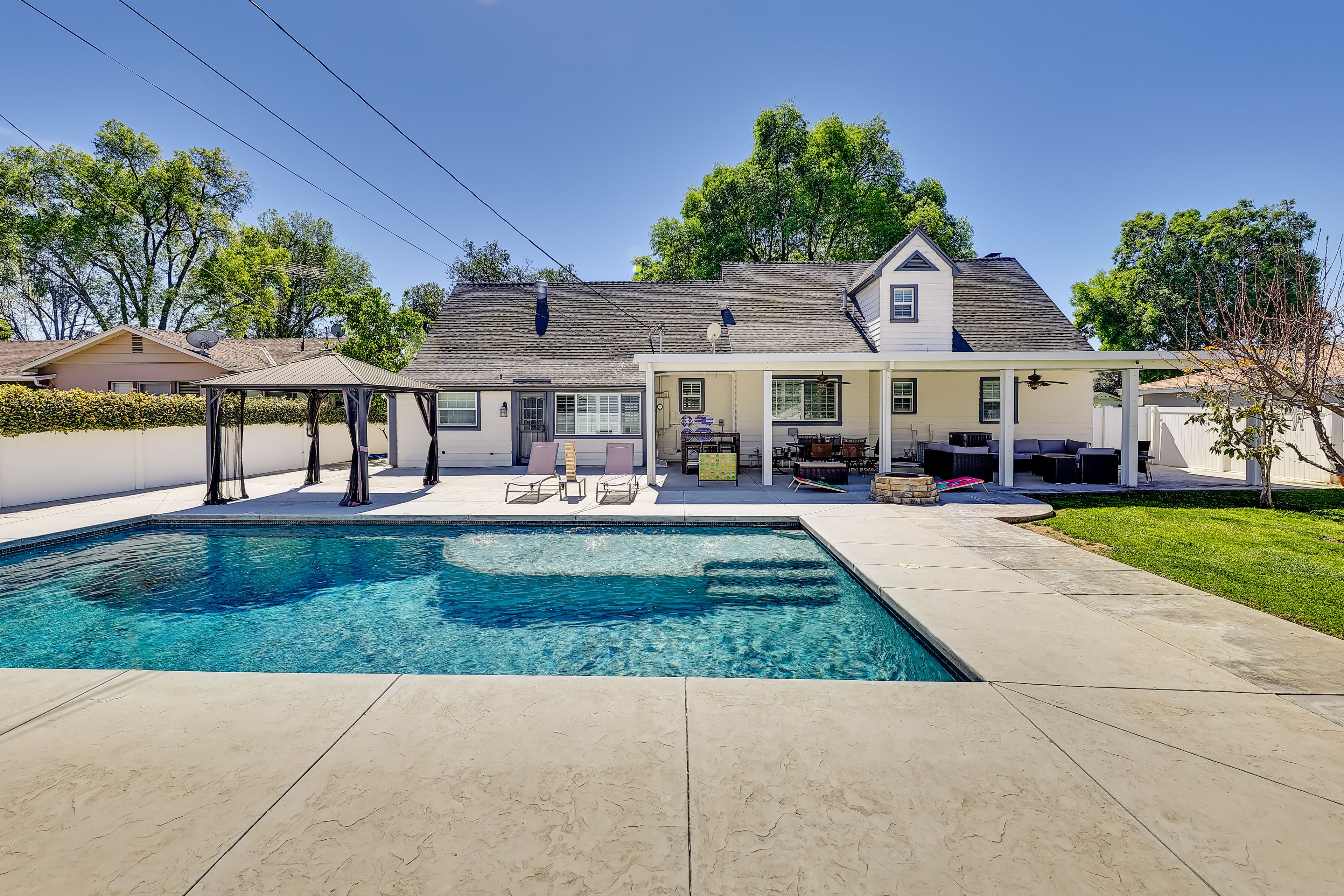 Riverside Vacation Rental | 3BR | 2BA | 2 Steps to Enter | 1,865 Sq Ft