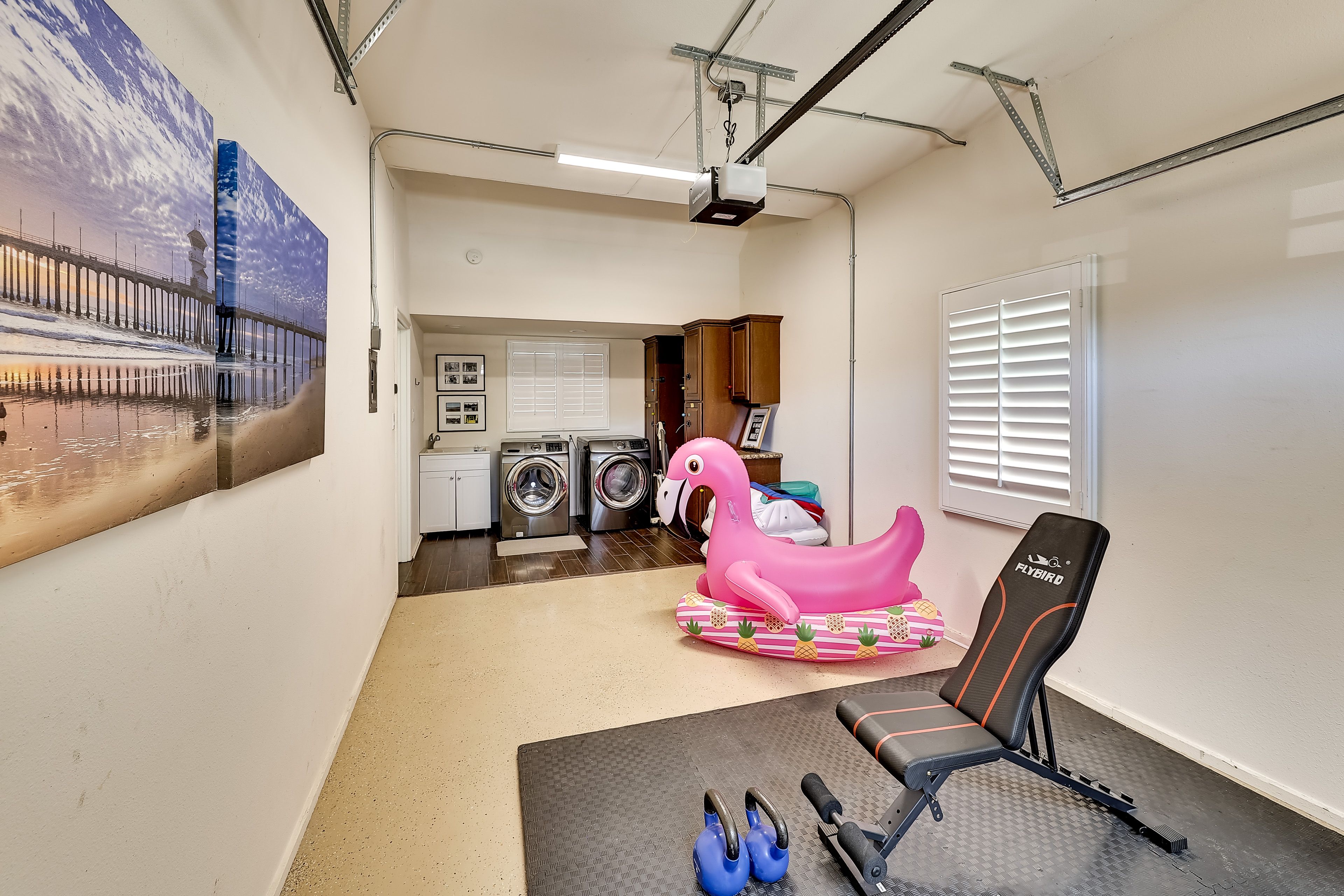 Garage | Washer & Dryer | Pool Floats | Weightlifting Bench