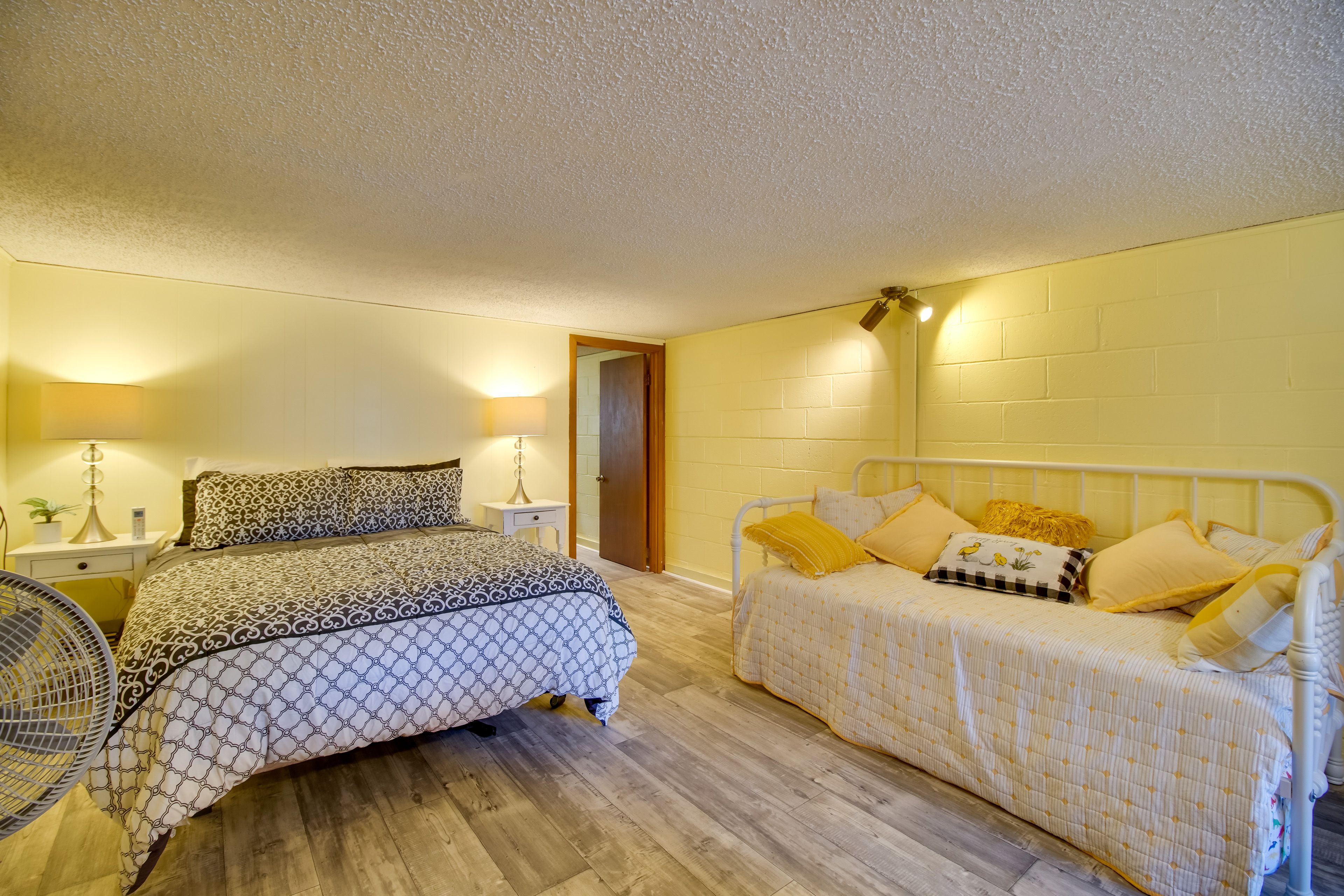 Bedroom 4 (Basement) | Queen Bed | Twin Bed w/ Twin Trundle | Lower Level
