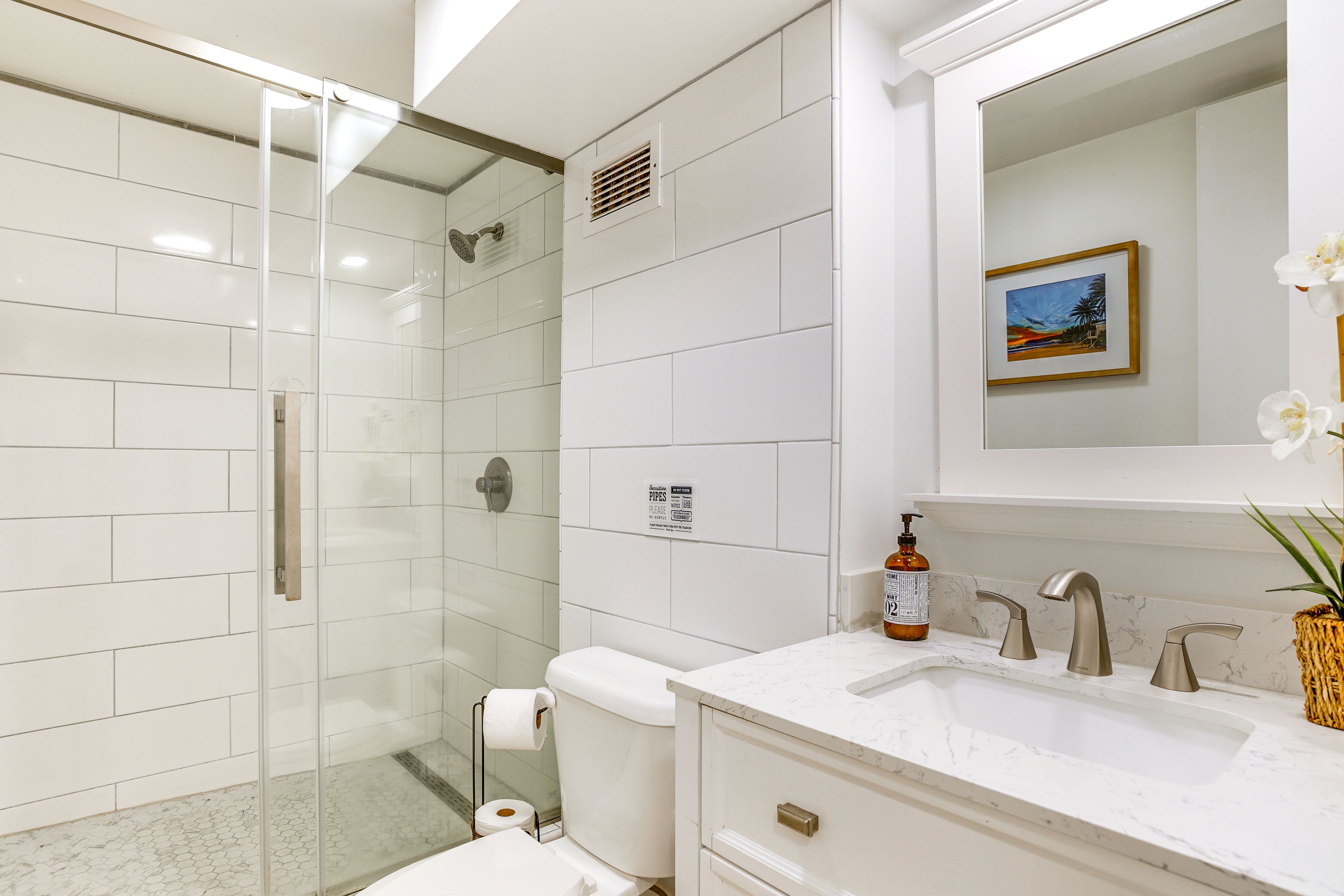 Full Bathroom | 1st Floor