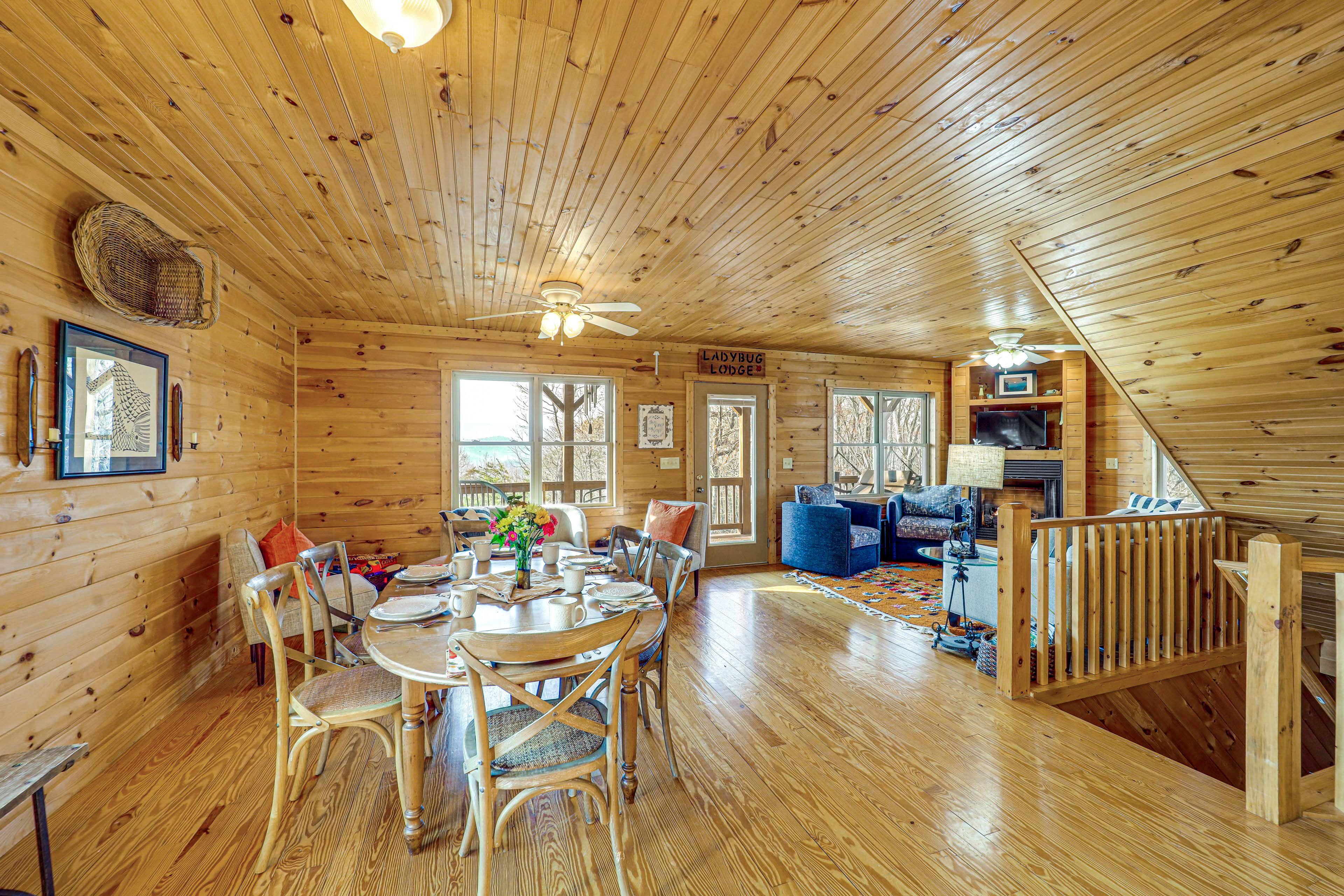 Dining Area | Dishware & Flatware | Main Level