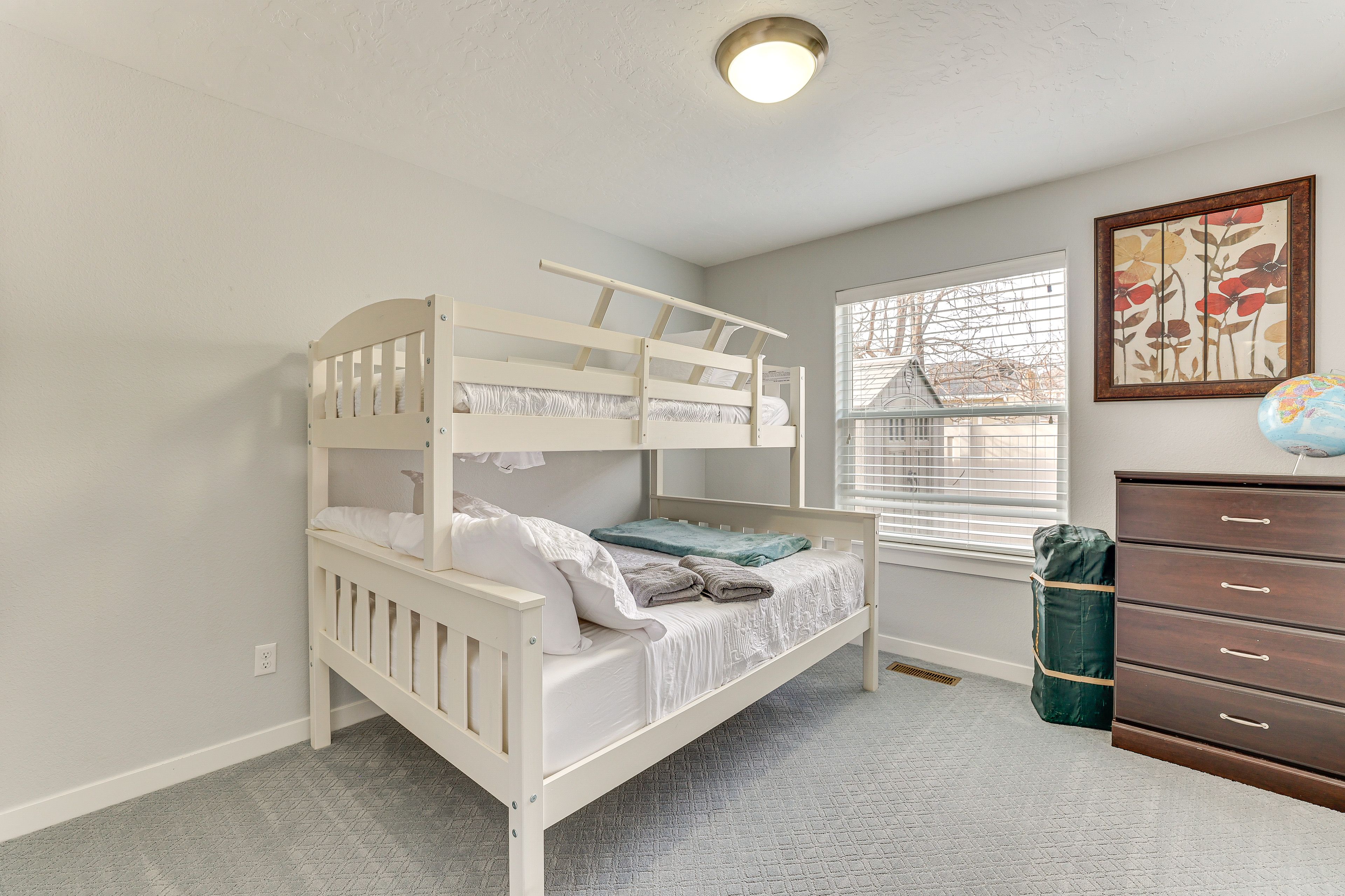 Bedroom 3 | Twin/Full Bunk Bed | 1st Floor