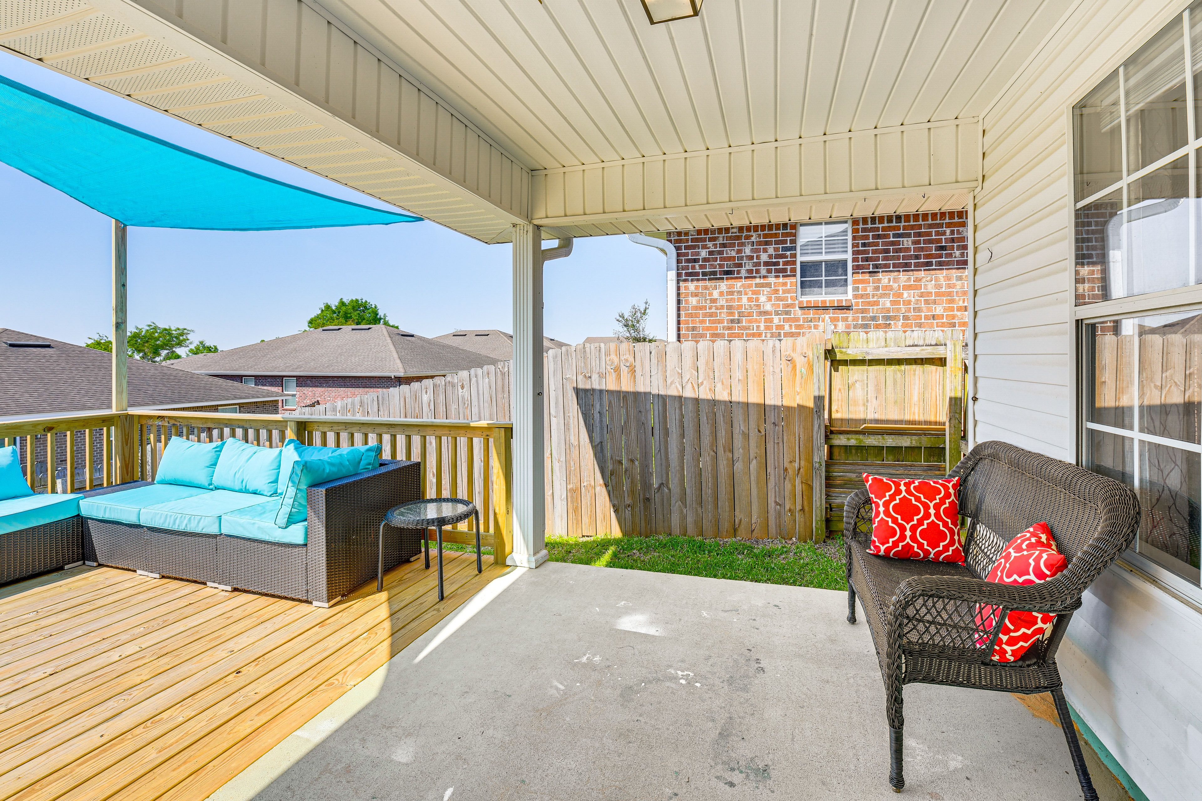 Deck | Charcoal Grill