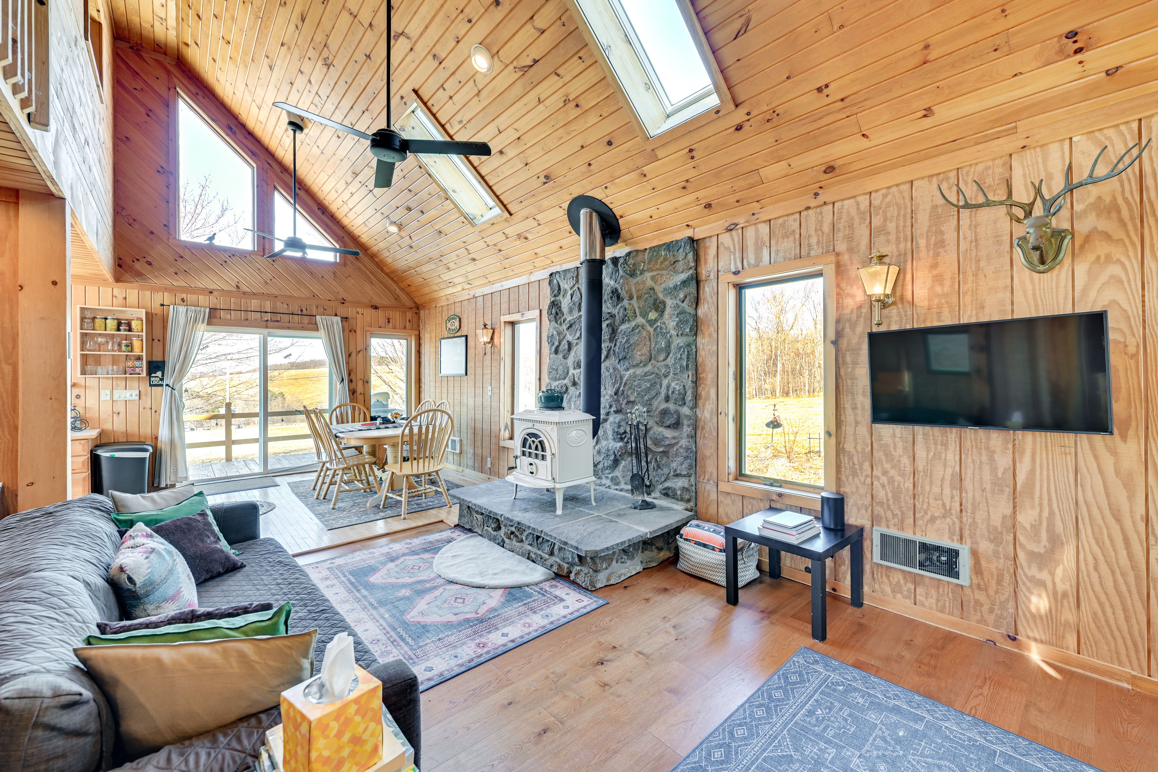 Living Room | 1st Floor | Electric Heating | Free WiFi