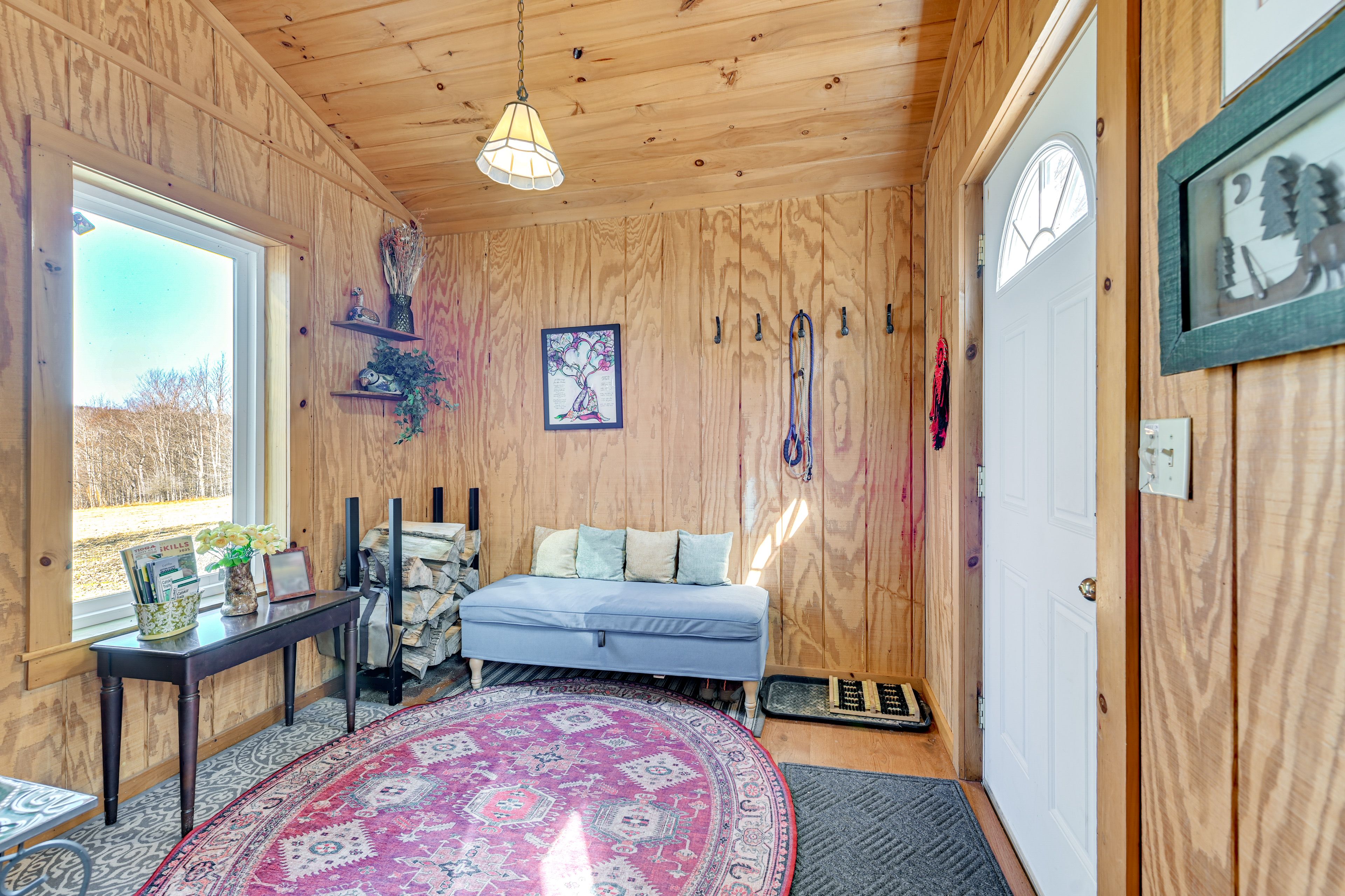 Entry | 1st Floor