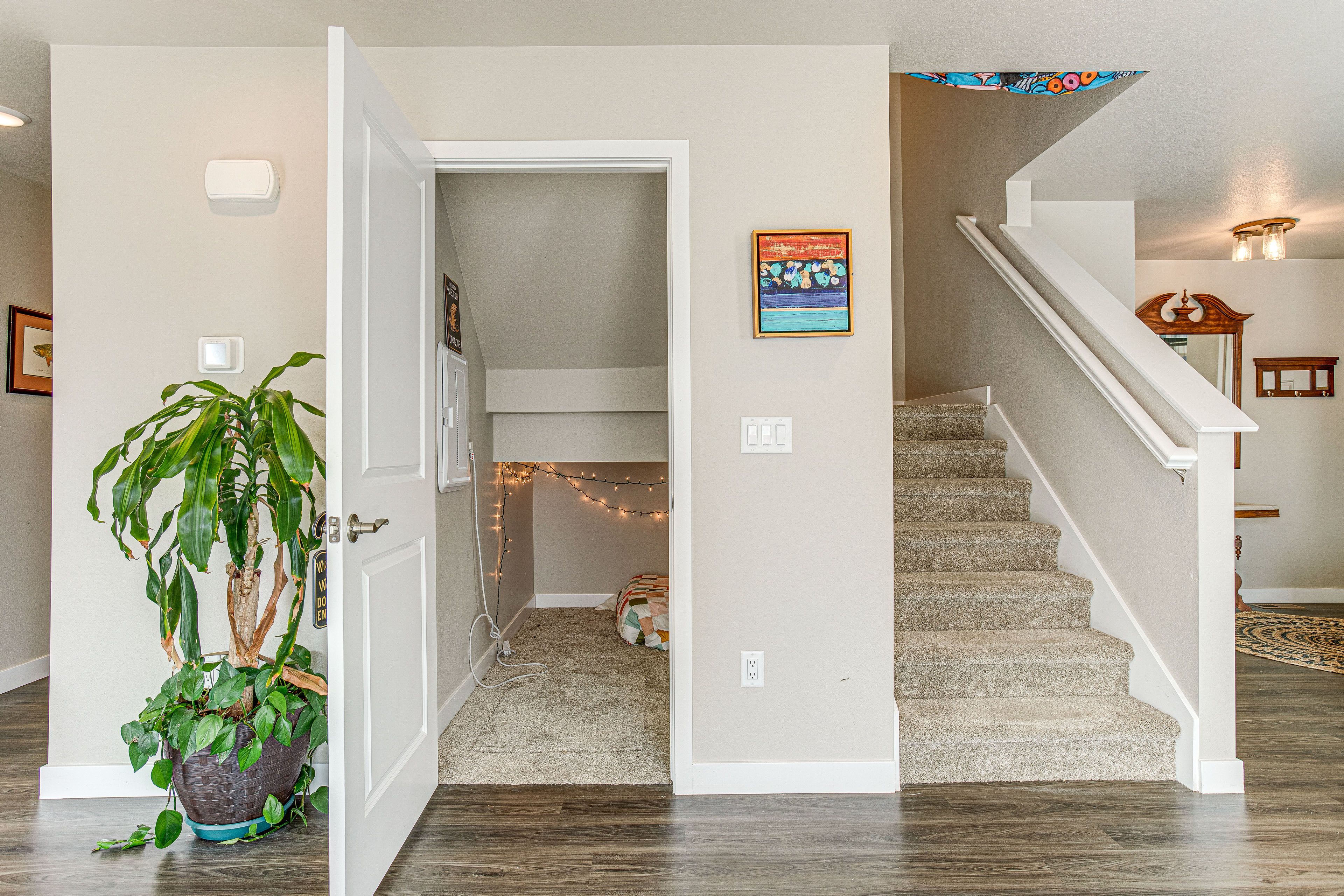 Sleeping Nook | 2 Twin Floor Mattresses