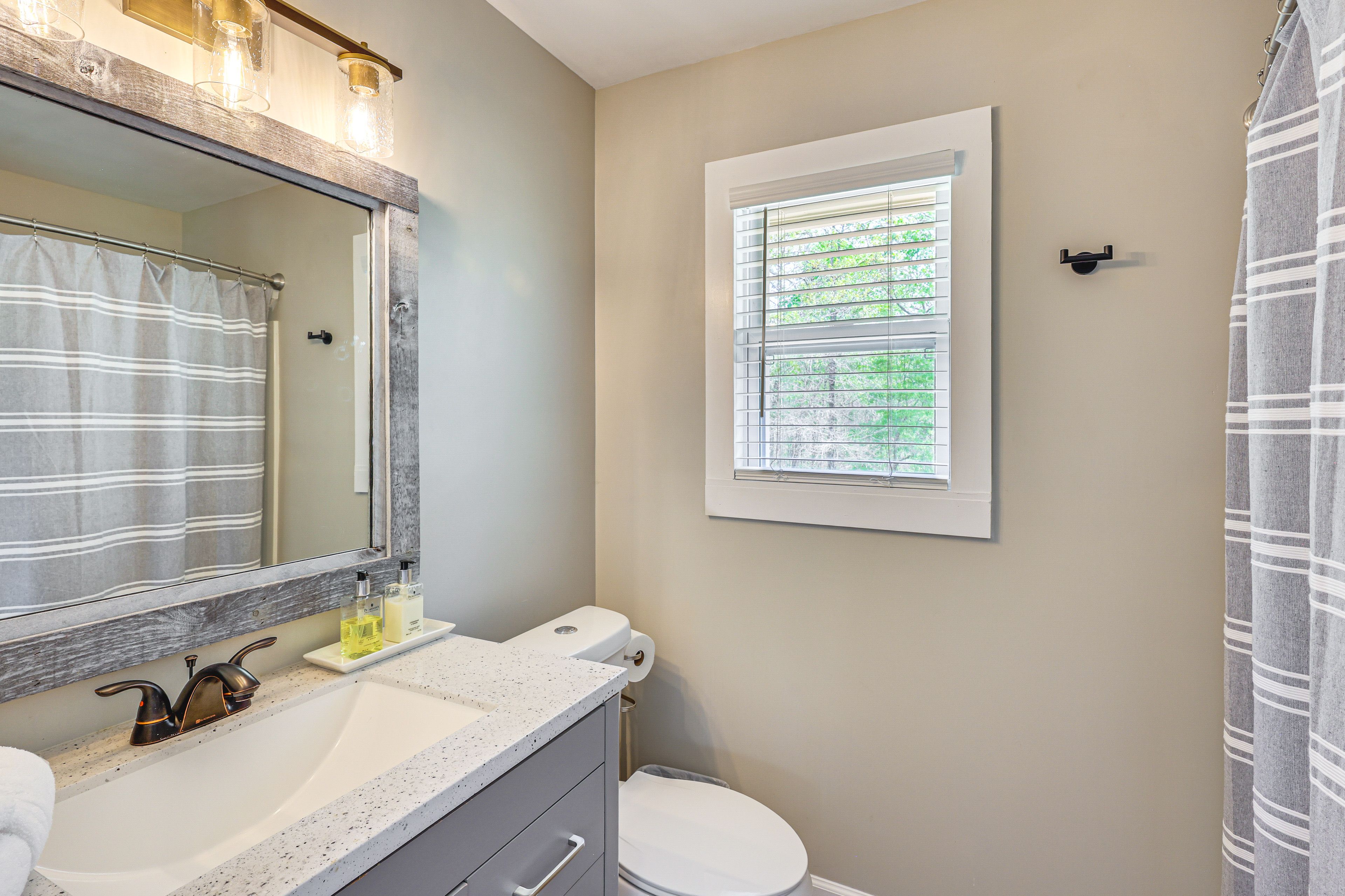 Bathroom | Towels Provided
