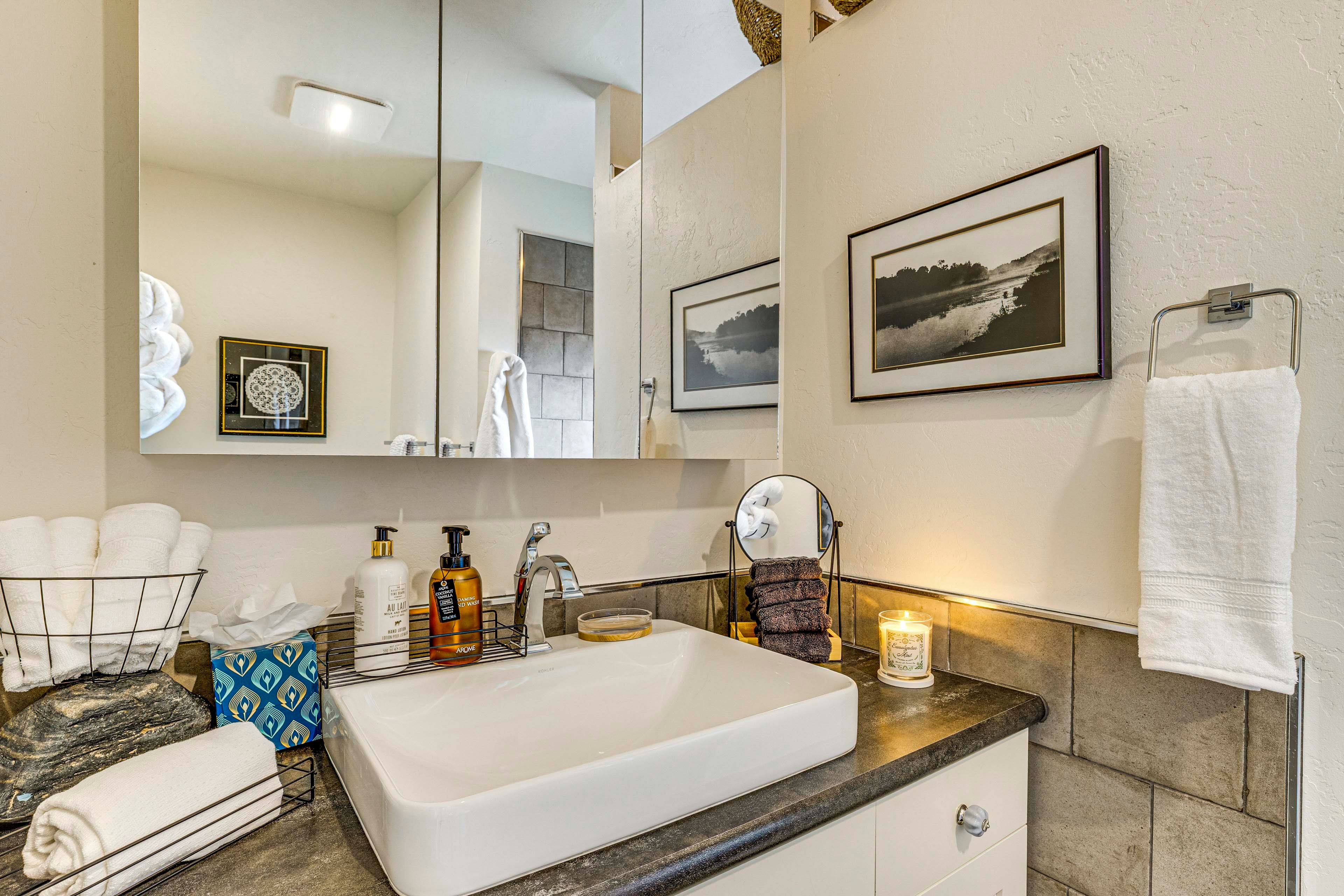 Bathroom | Towels Provided