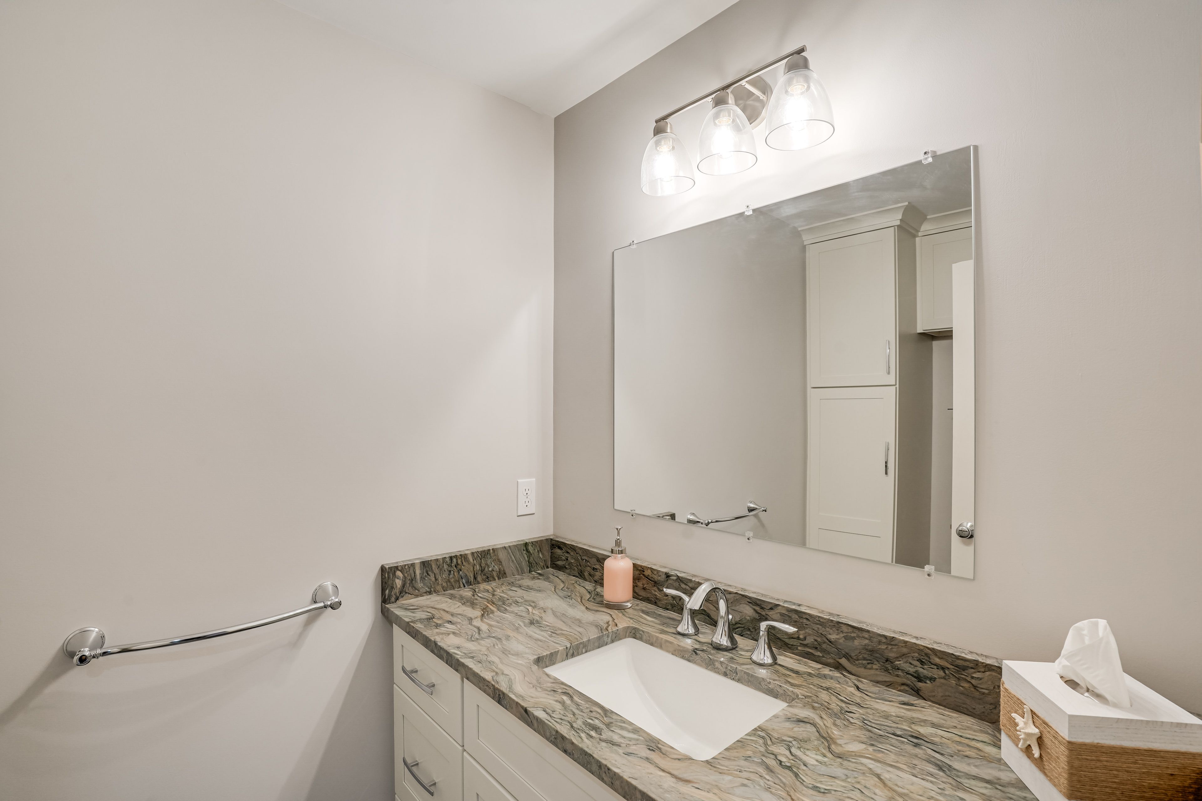 Half Bathroom | Upper Level