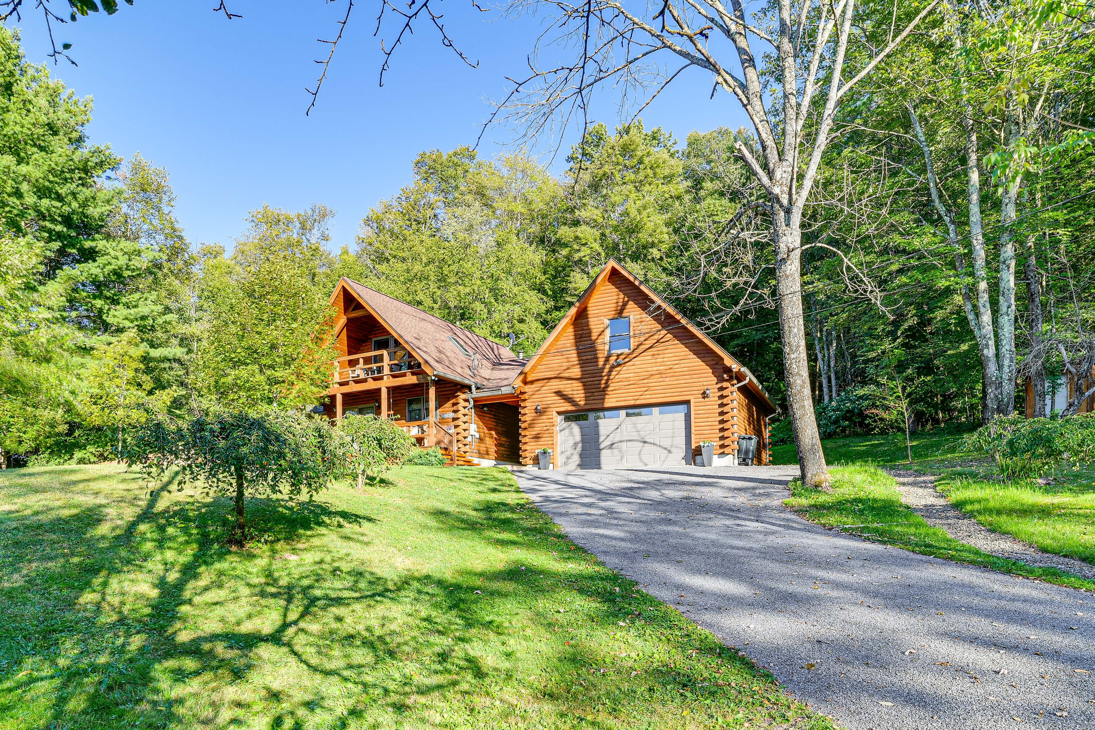 Parking | Driveway (3 Vehicles)