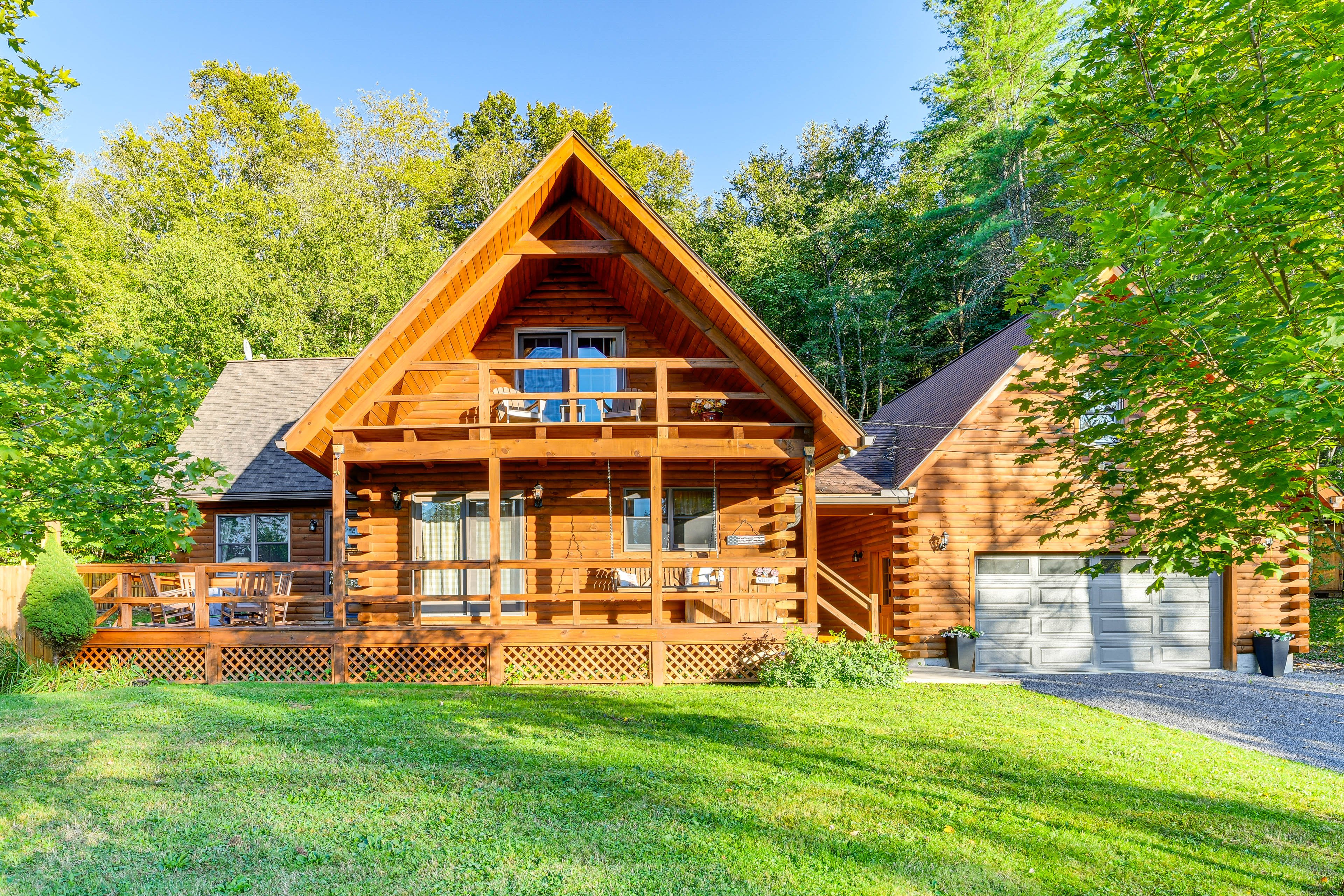 Deposit Vacation Rental | 3BR | 2BA | 1,600 Sq Ft | 5 Steps Required