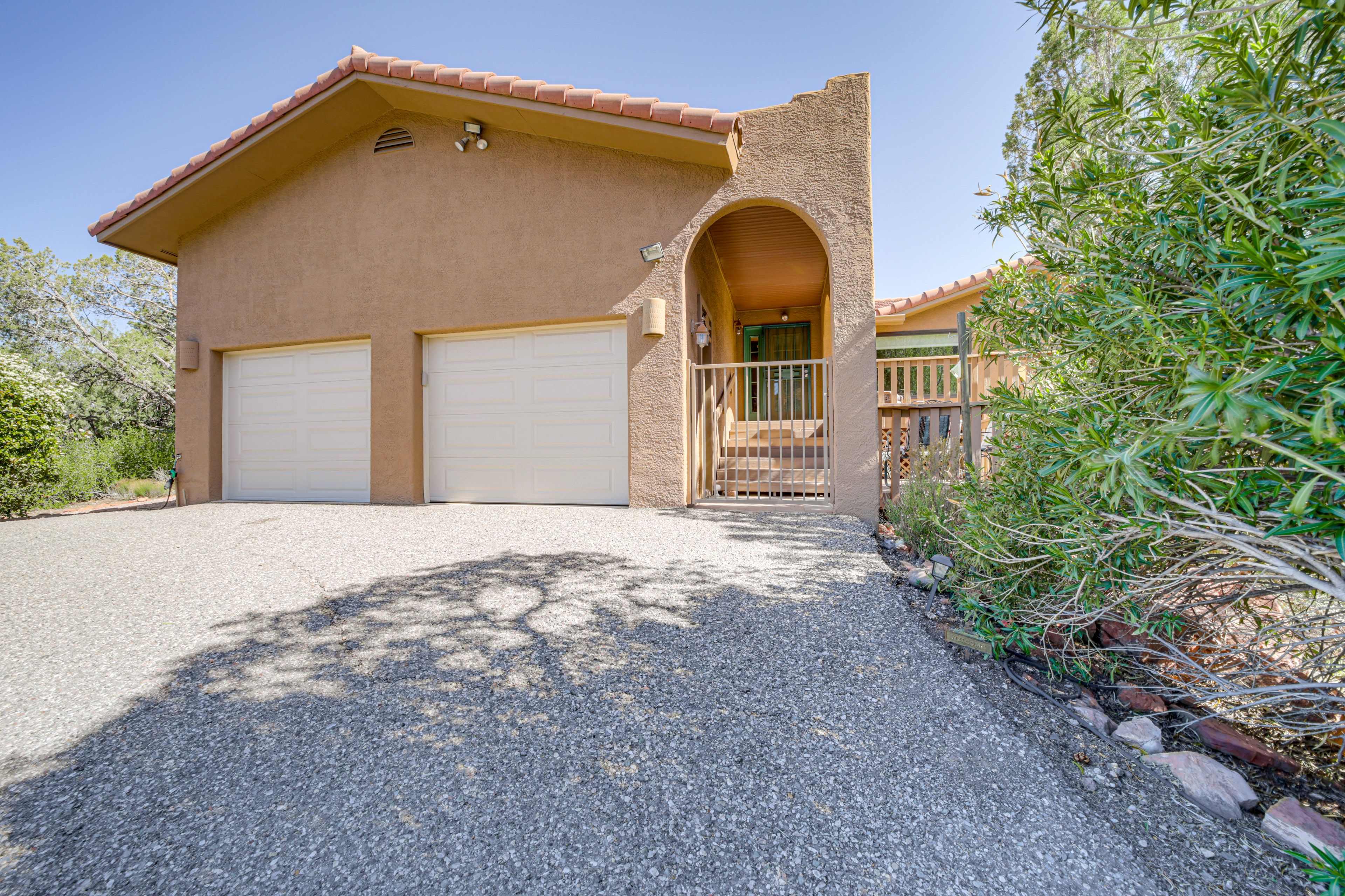 Parking | Driveway (2 Vehicles) | Free Street Parking | RV/Trailer Parking