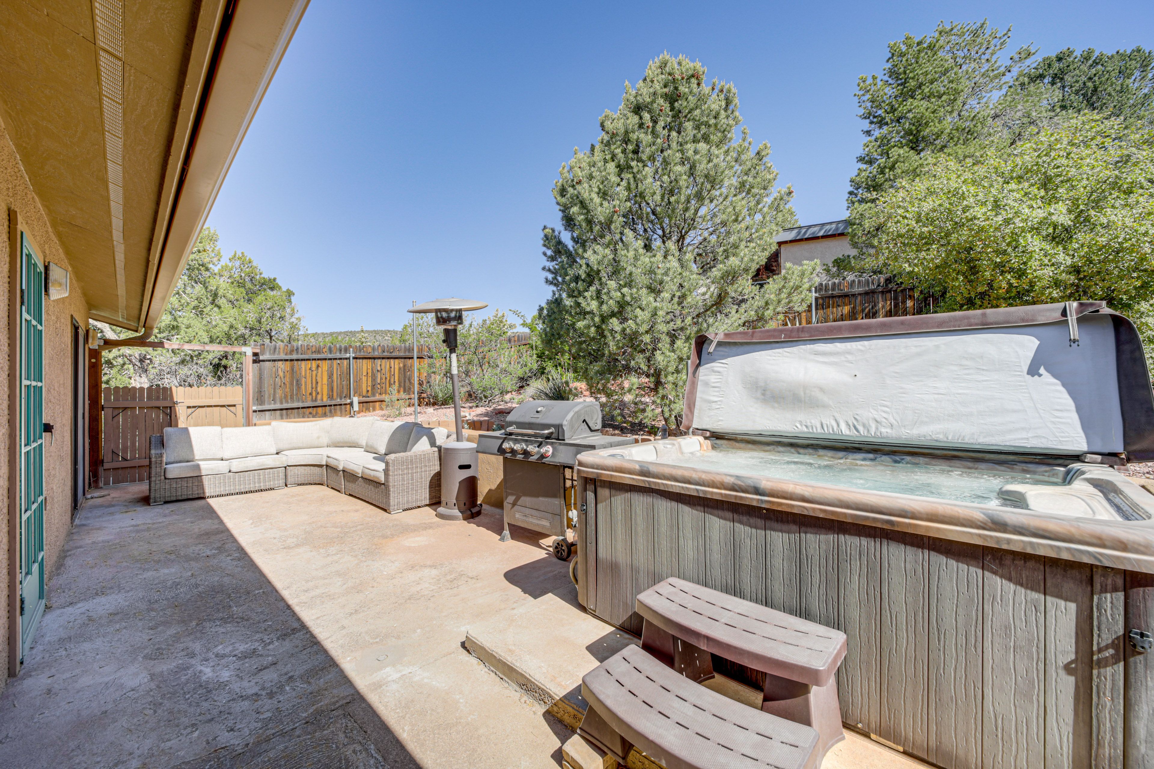 Patio | Hot Tub | Gas Grill | Outdoor Games
