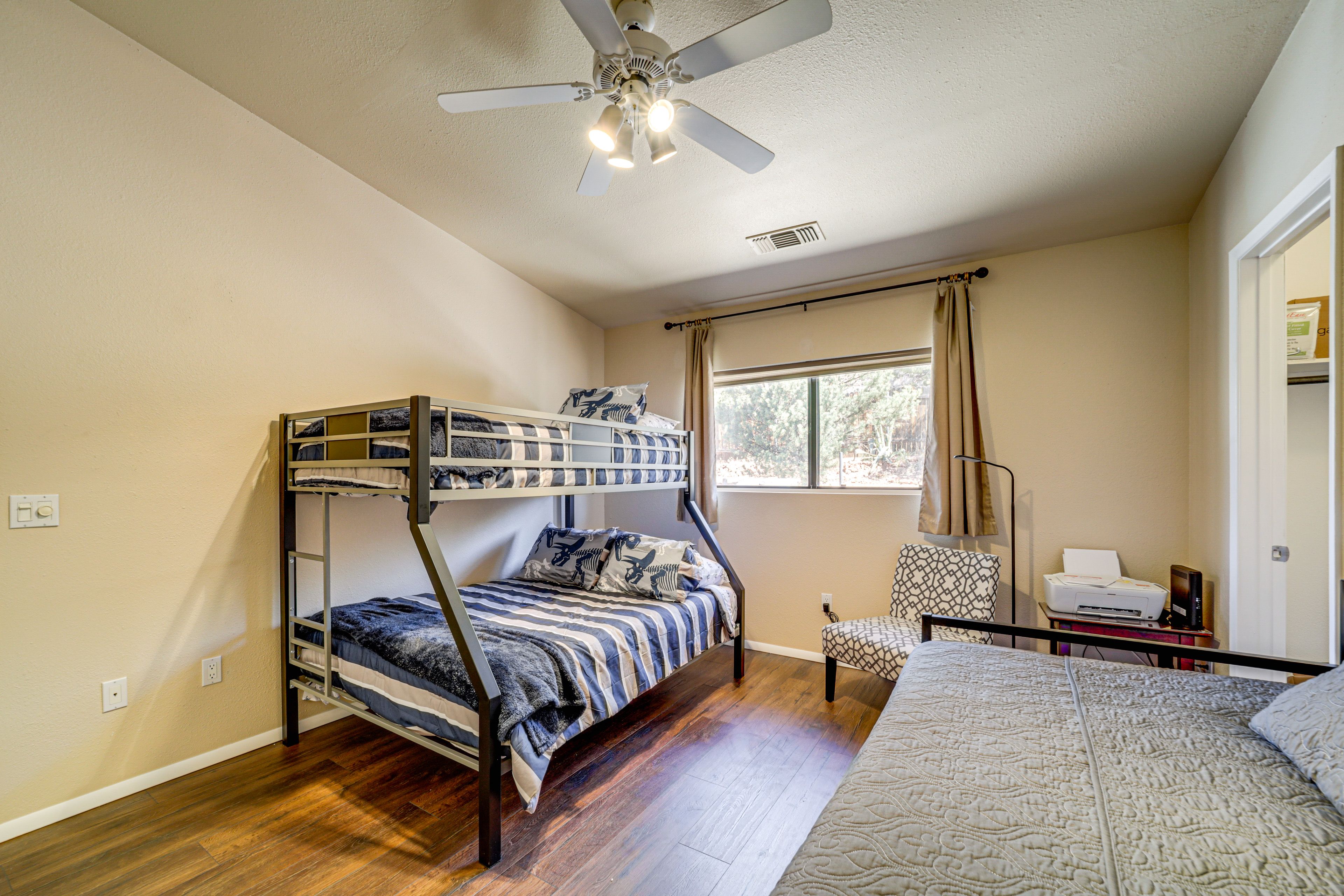 Bedroom 3 | Twin/Full Bunk Bed | Twin Daybed
