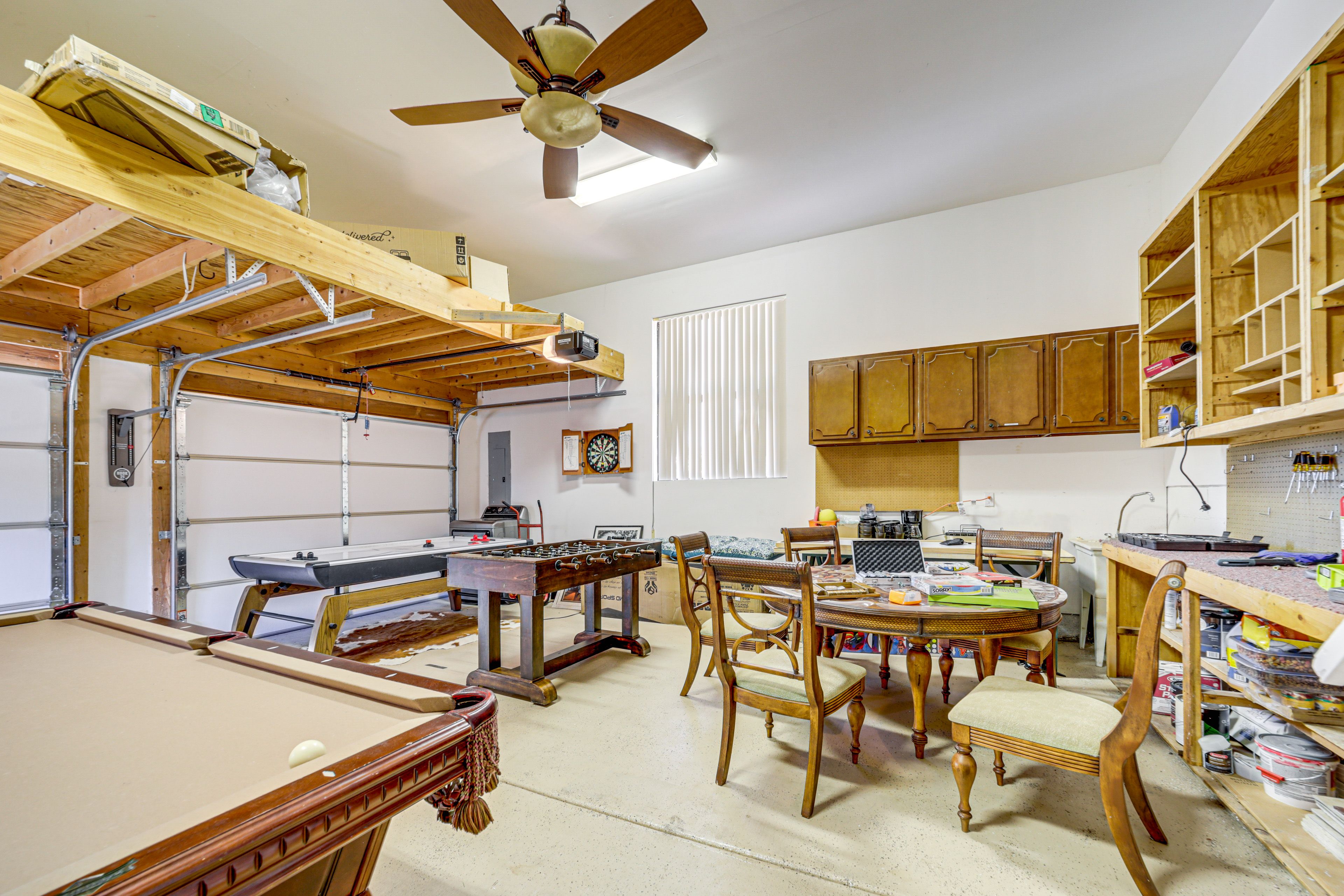Game Room (Garage) | Pool Table | Air Hockey Table | Board Games
