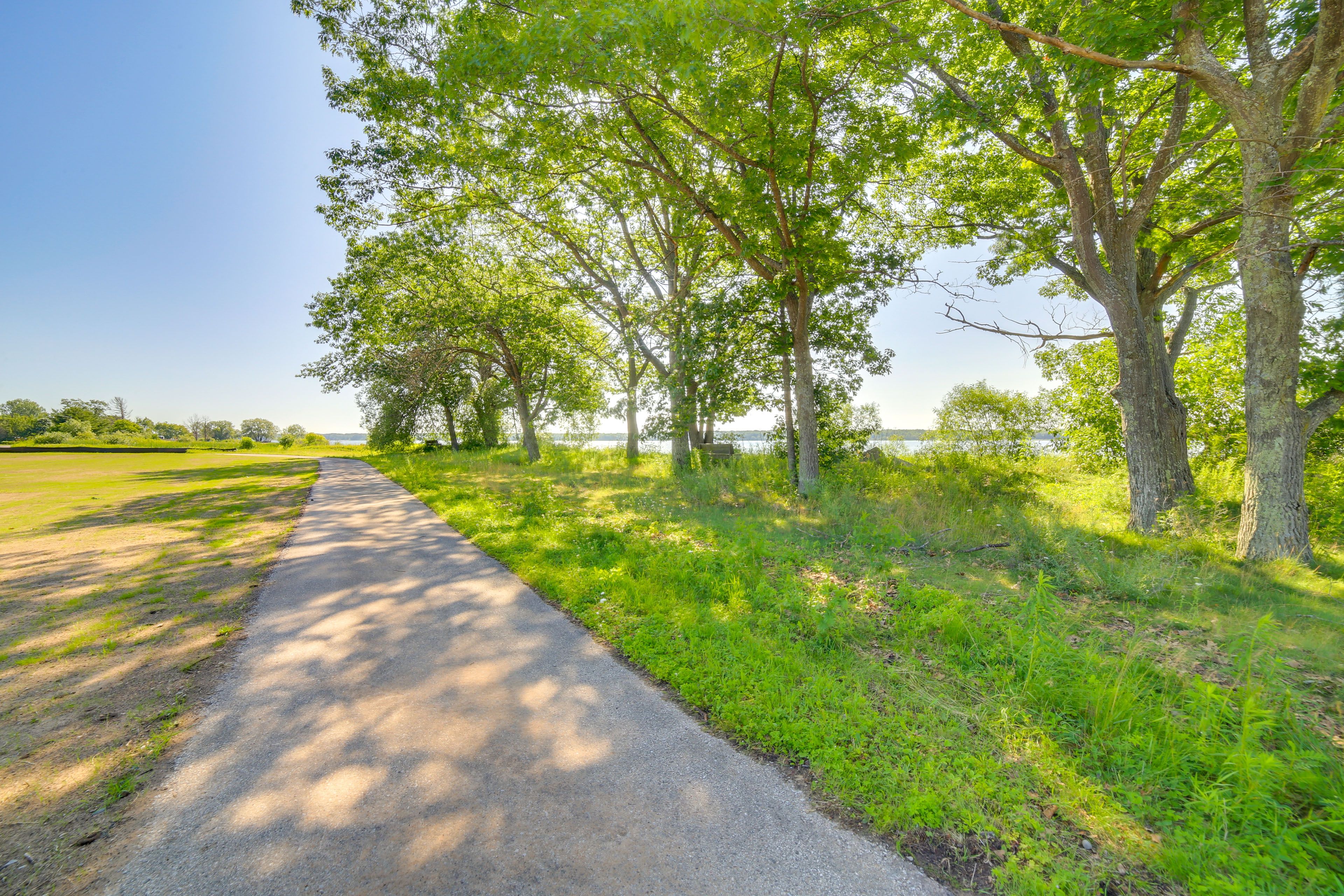 Walk to Waterfront