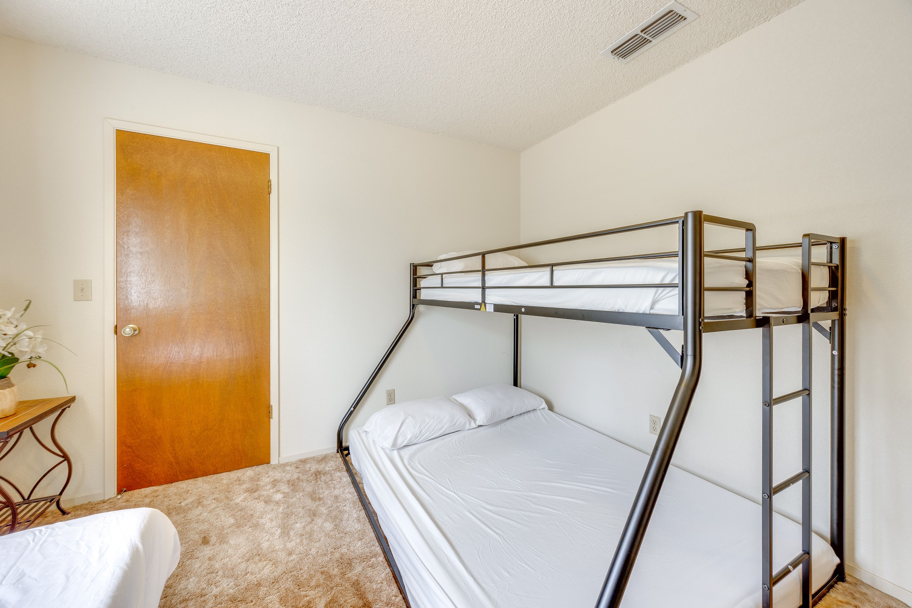 Bedroom 3 | Full/Queen Bunk Bed | Twin Bed