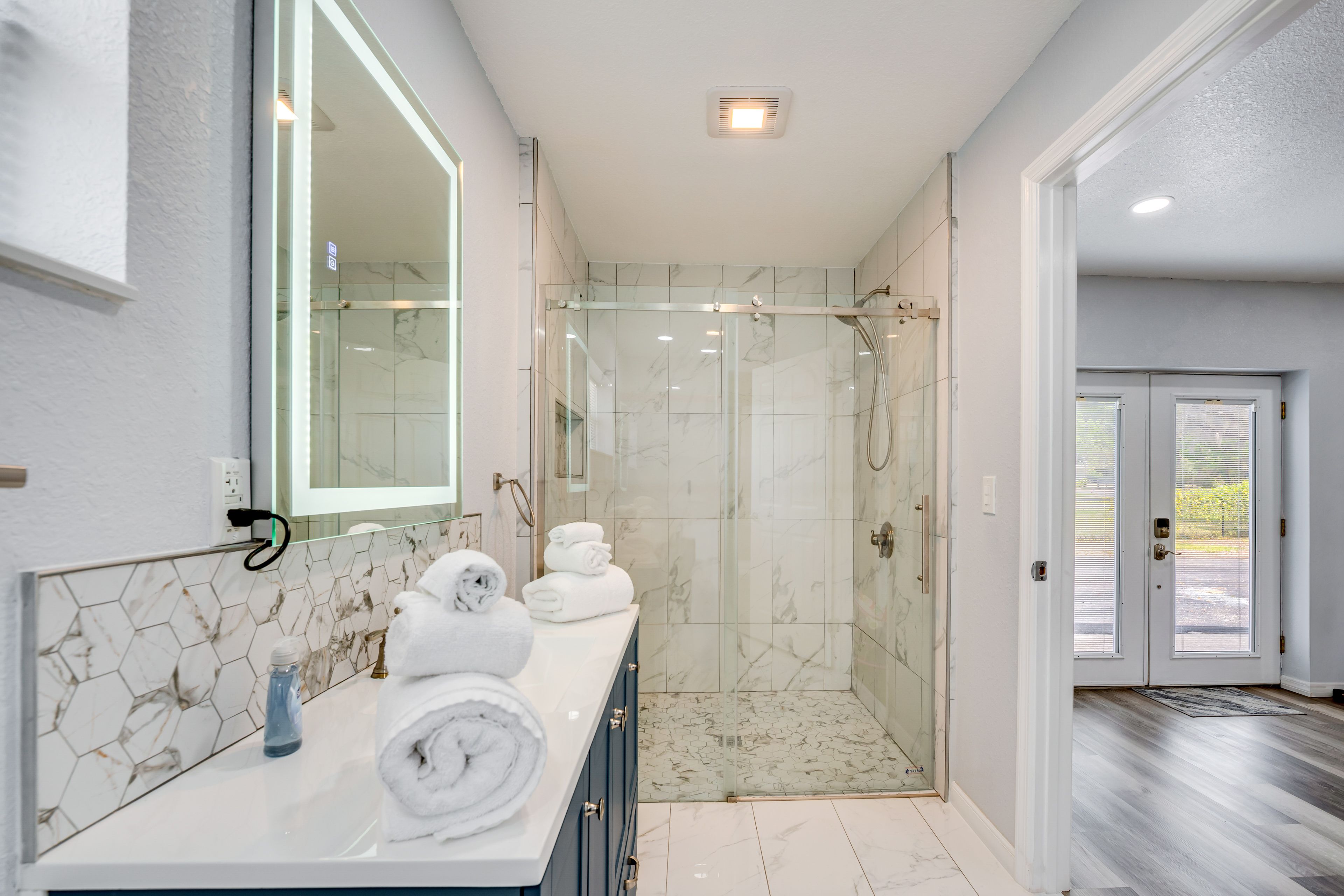 En-Suite Bathroom | Towels Provided