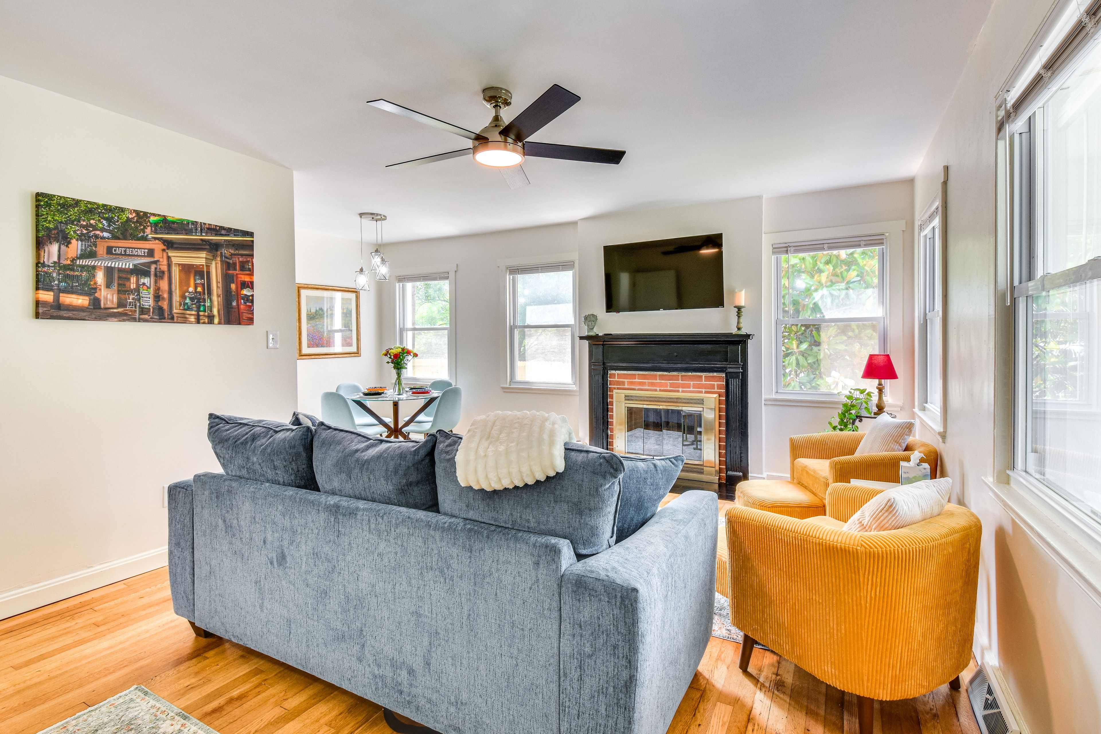Seneca Vacation Rental | 2BR | 2BA | 1,164 Sq Ft | 6 Steps to Enter