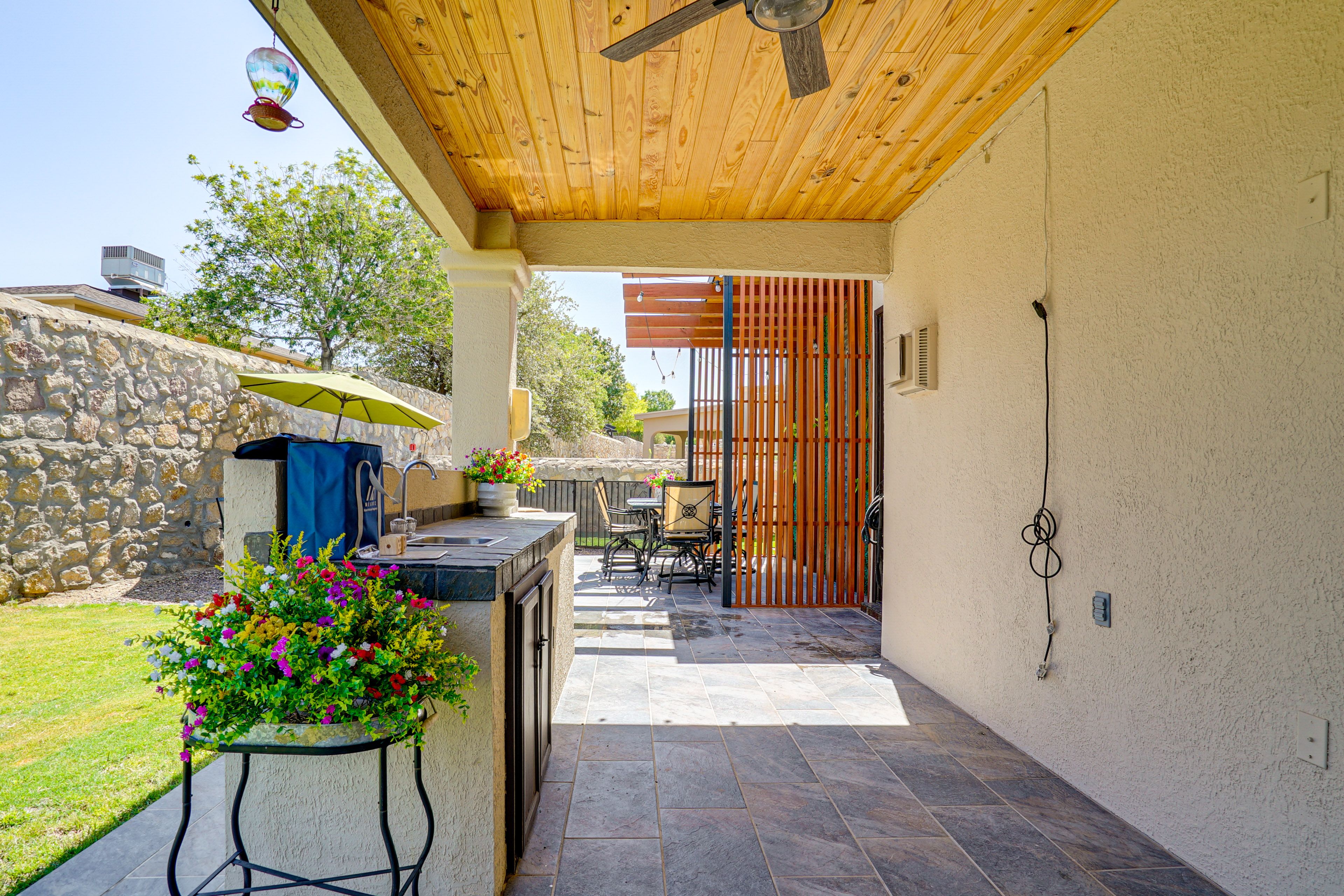 Patio | Wet Bar