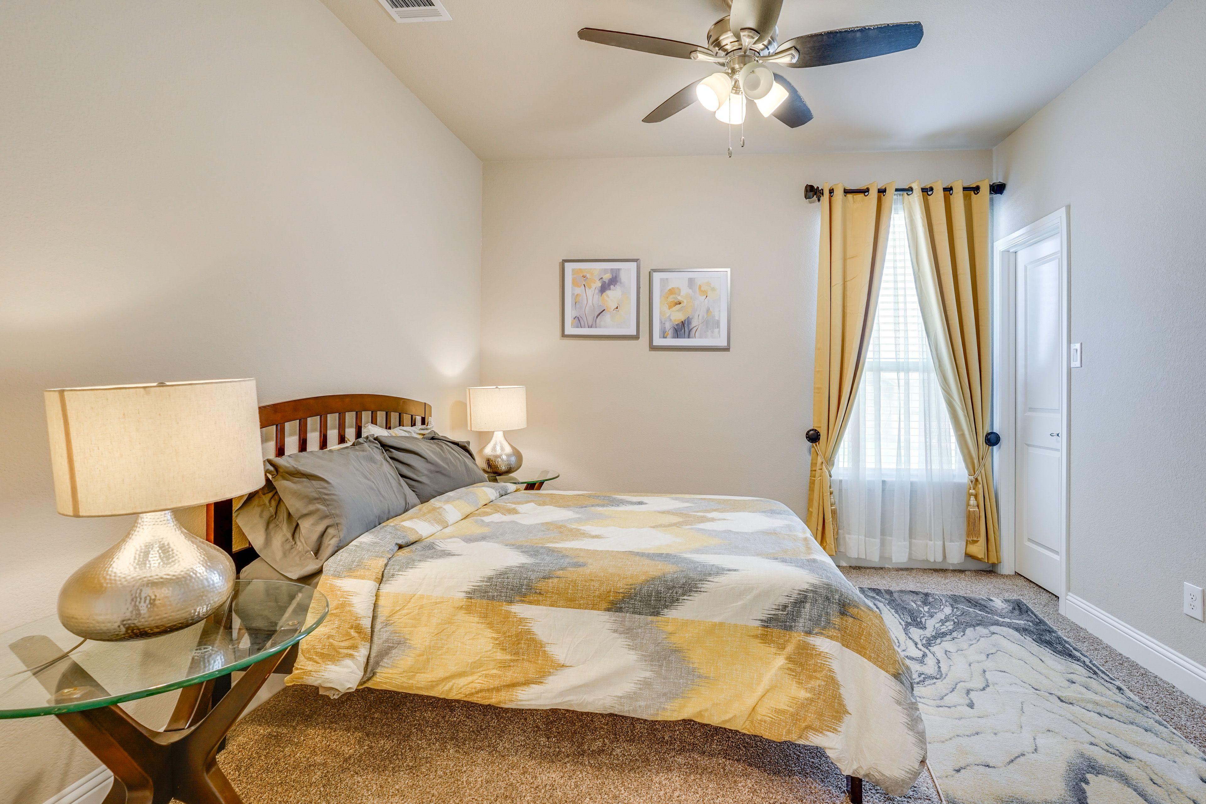 Bedroom 2 | Full Bed | 1st Floor
