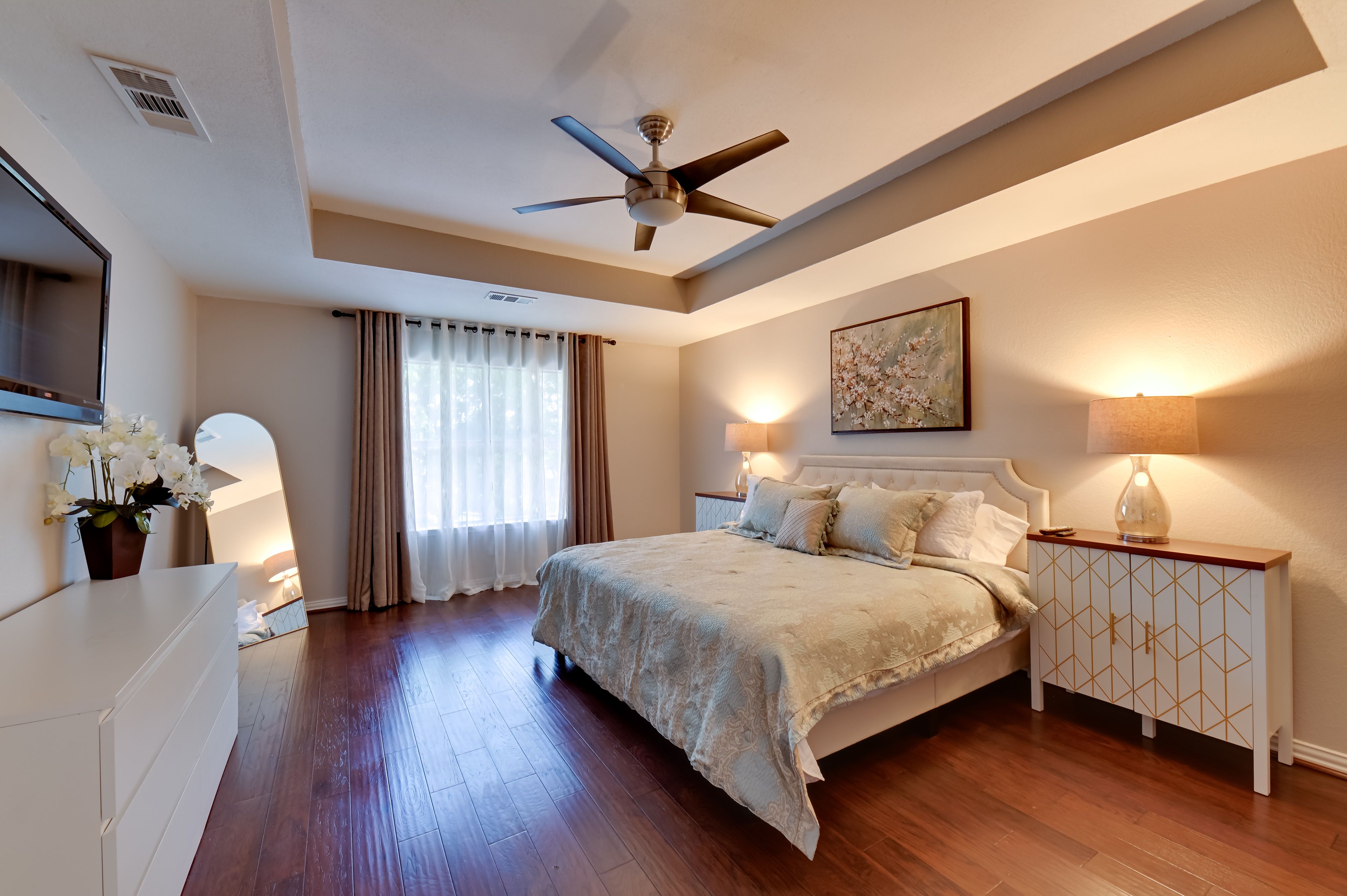 Bedroom 1 | King Bed | Walk-In Closet | 2nd Floor