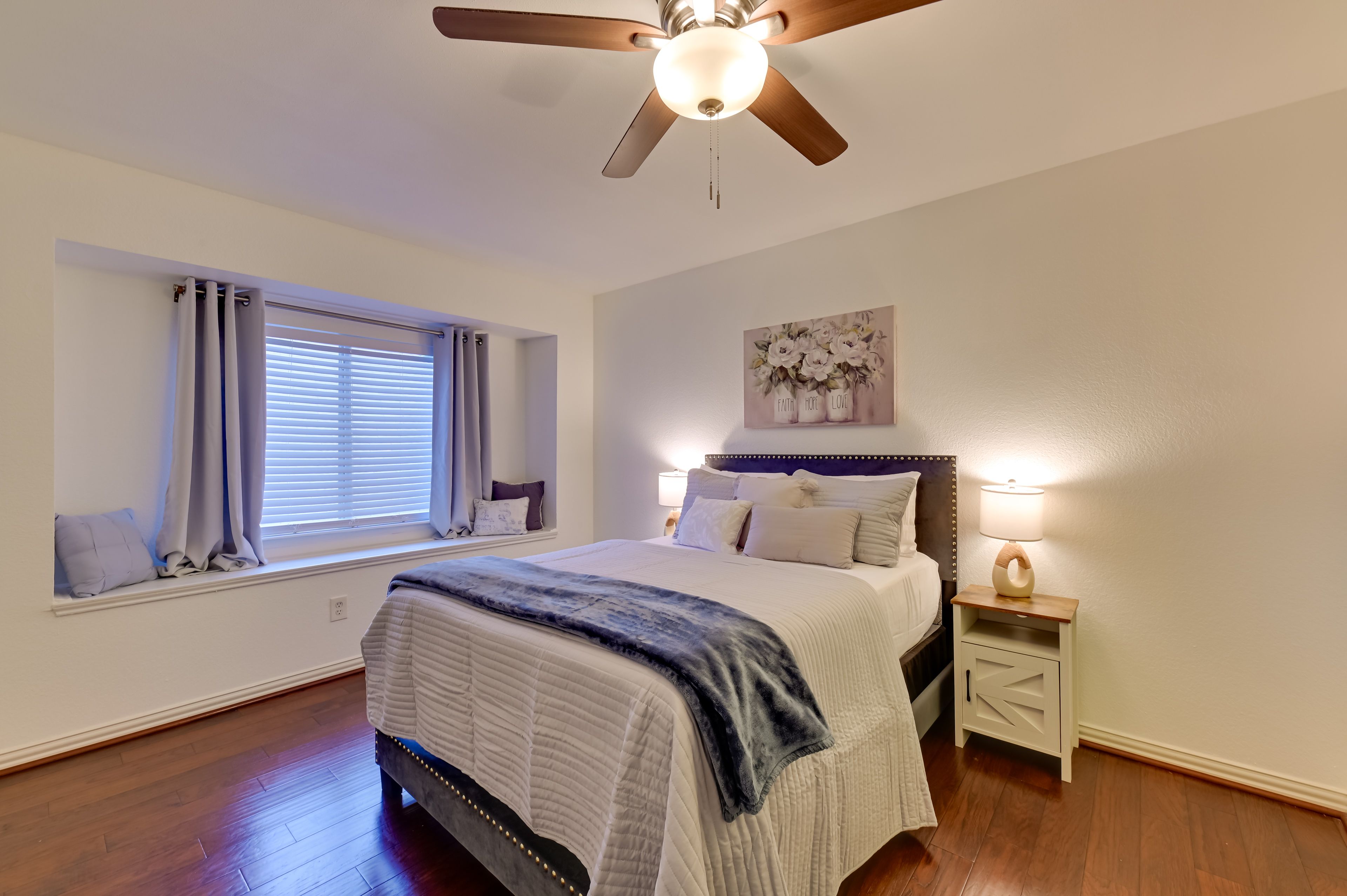 Bedroom 2 | Queen Bed | Linens | 2nd Floor