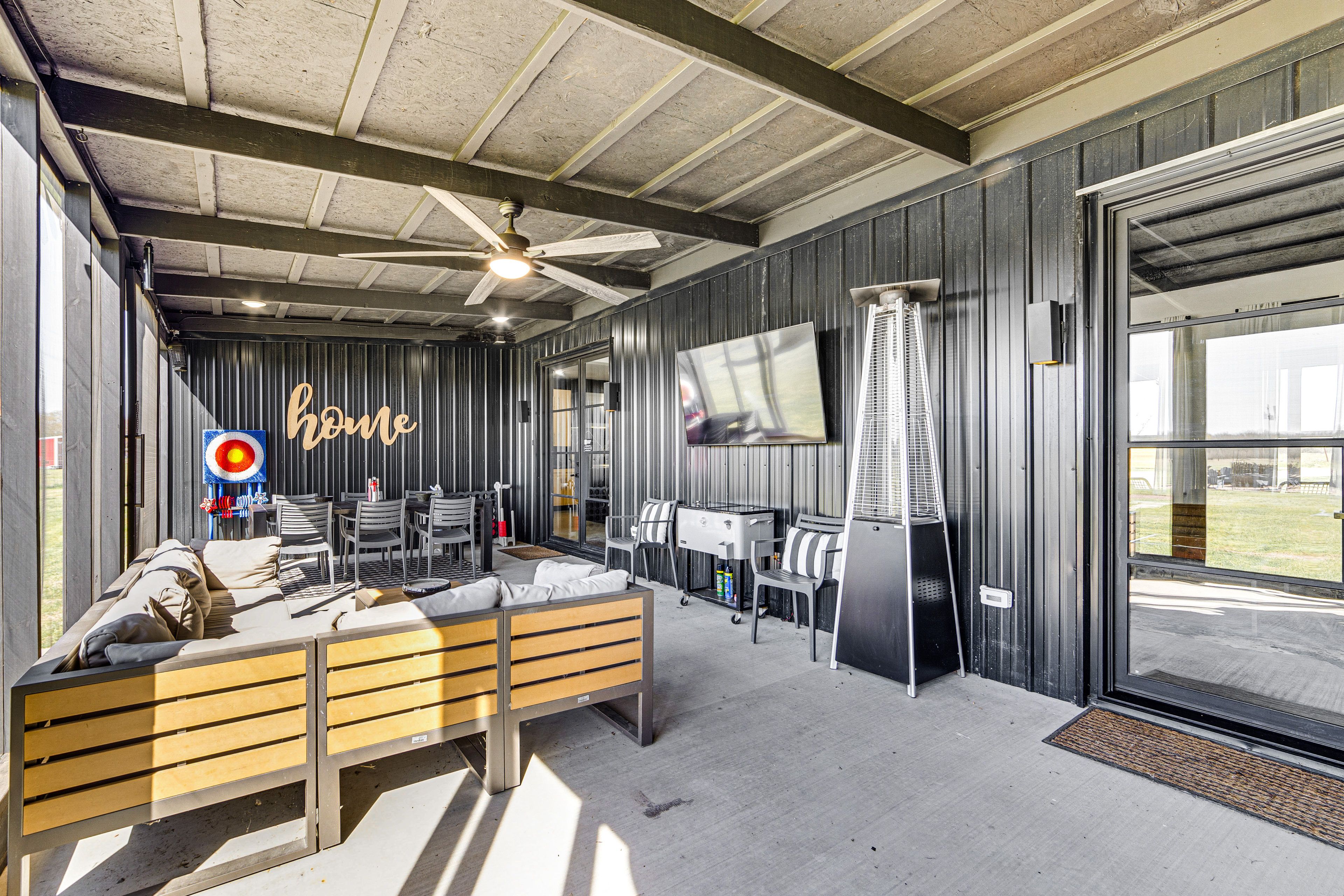 Screened Patio | Backyard Games | Dining Table
