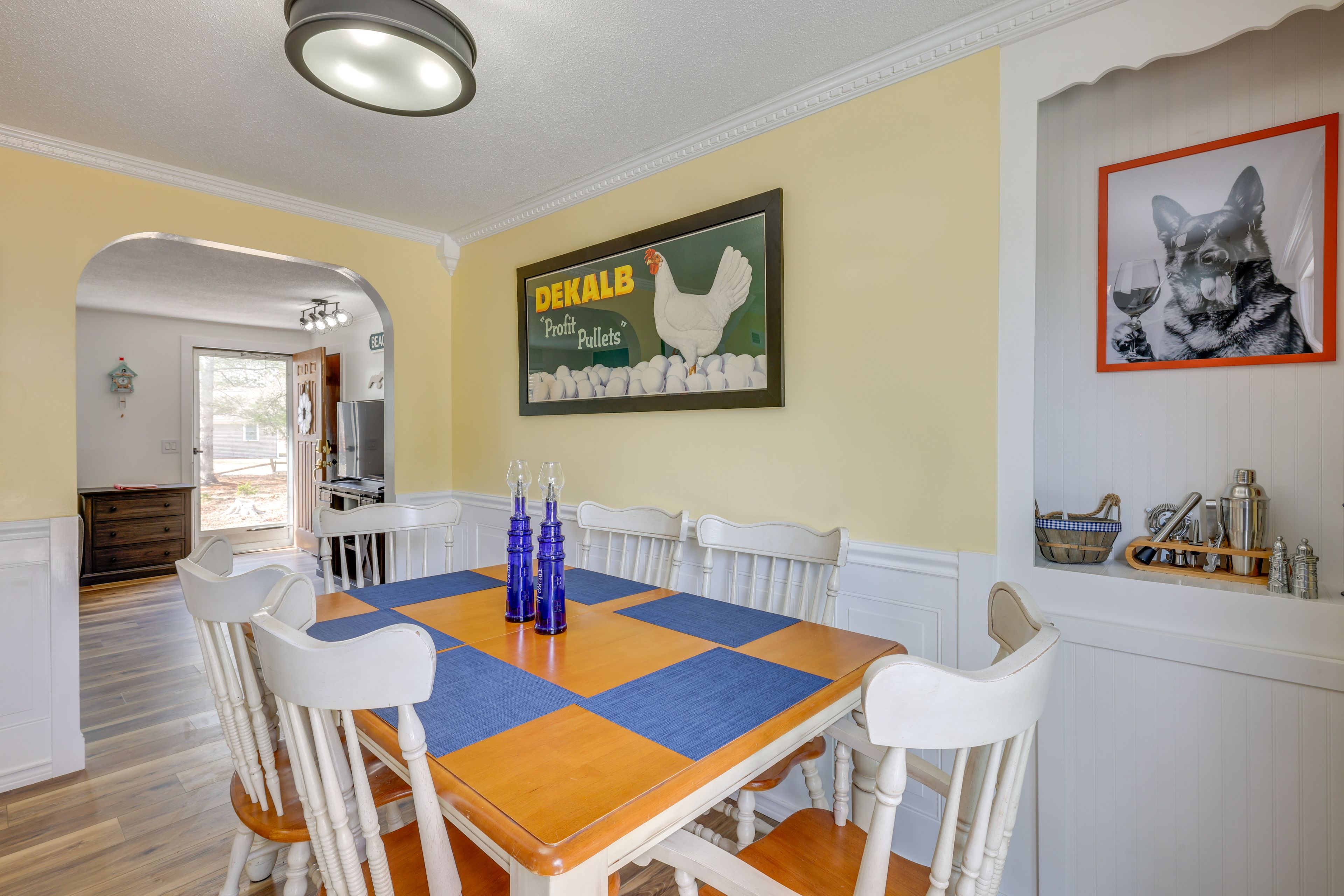 Dining Table | Dishware & Flatware