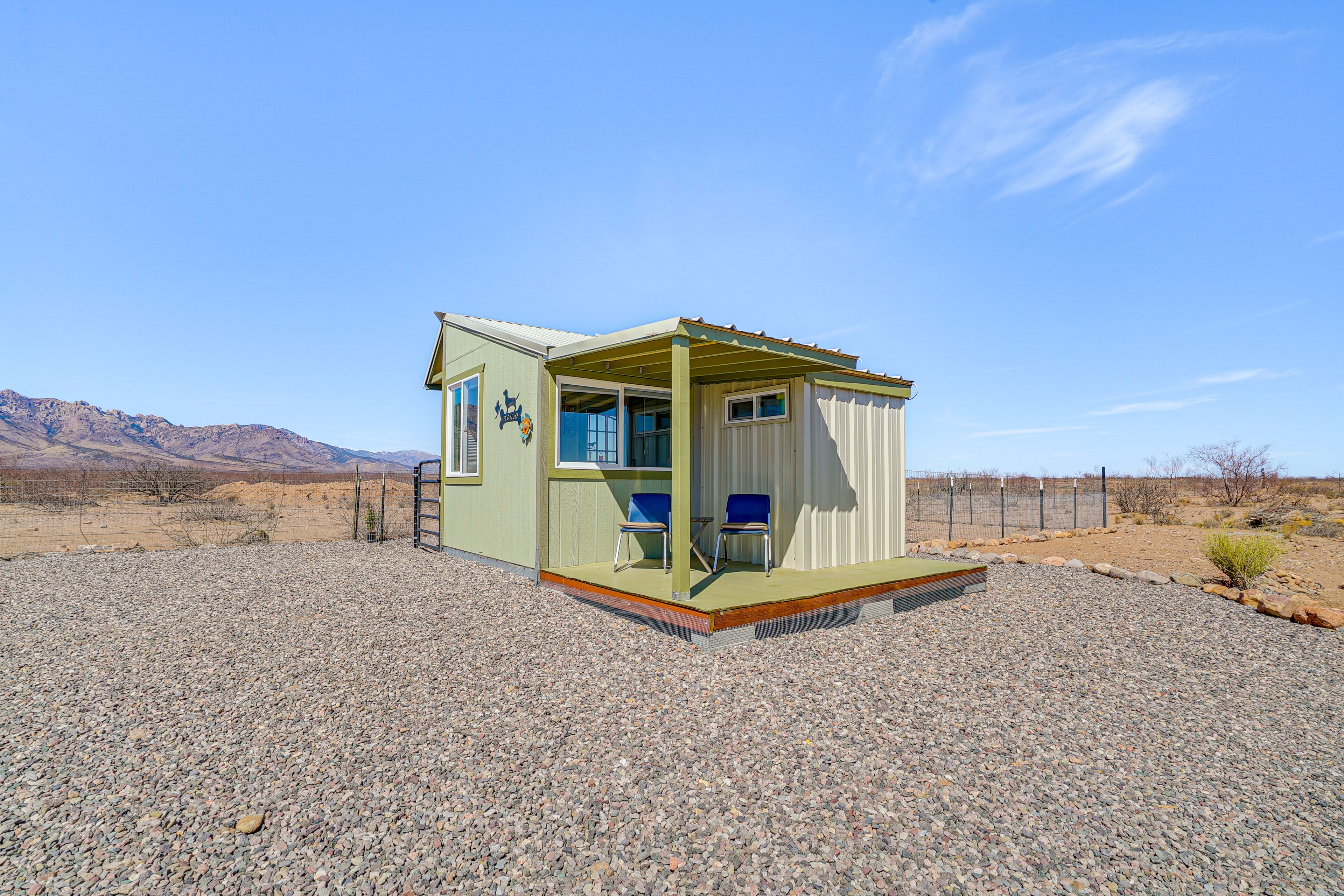 Rodeo Vacation Rental | 2BR | 3BA | 1,742 Sq Ft | 2 Steps Required