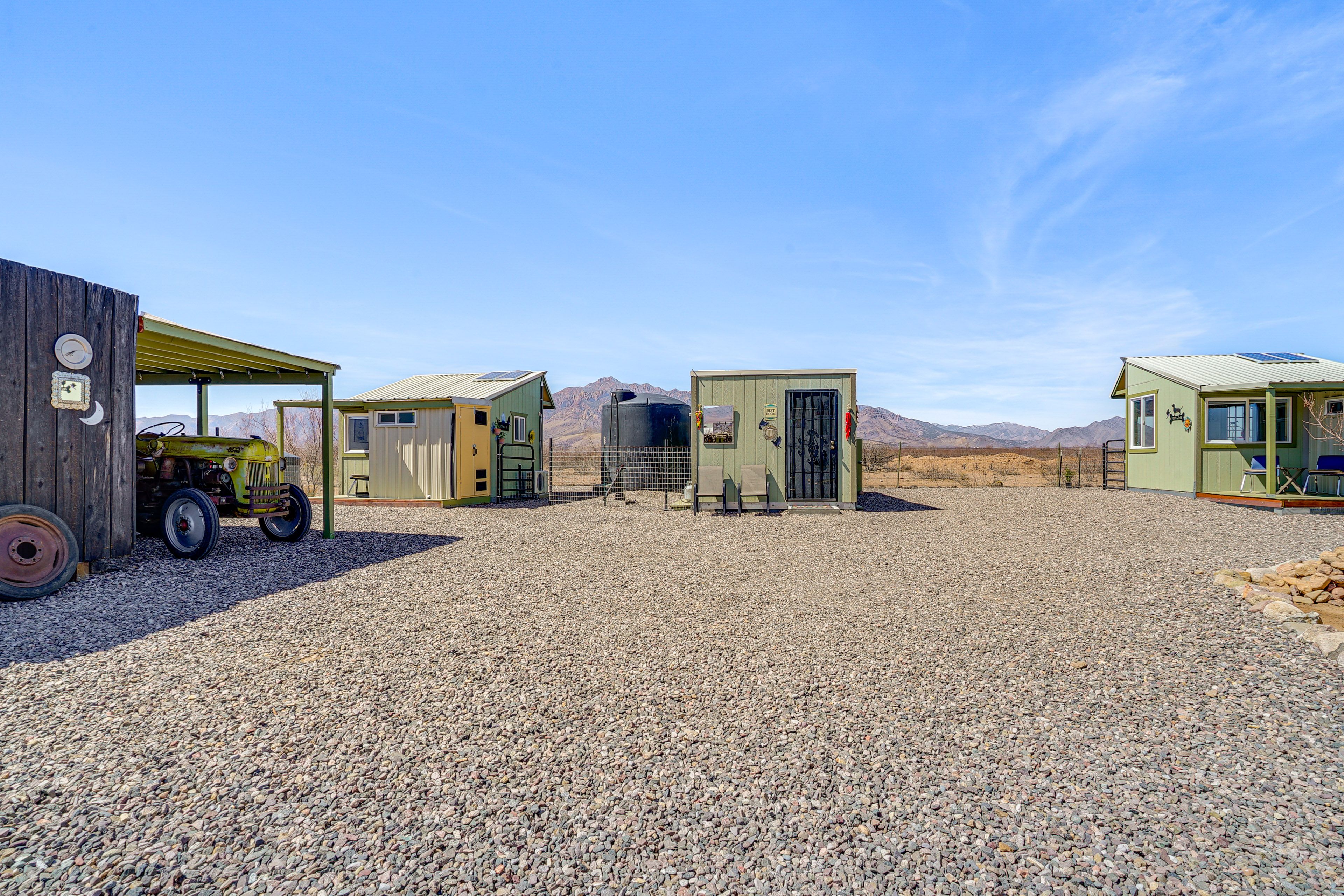 Parking | Driveway (4 Vehicles) | RV/Trailer Parking Allowed (21 Feet Max)