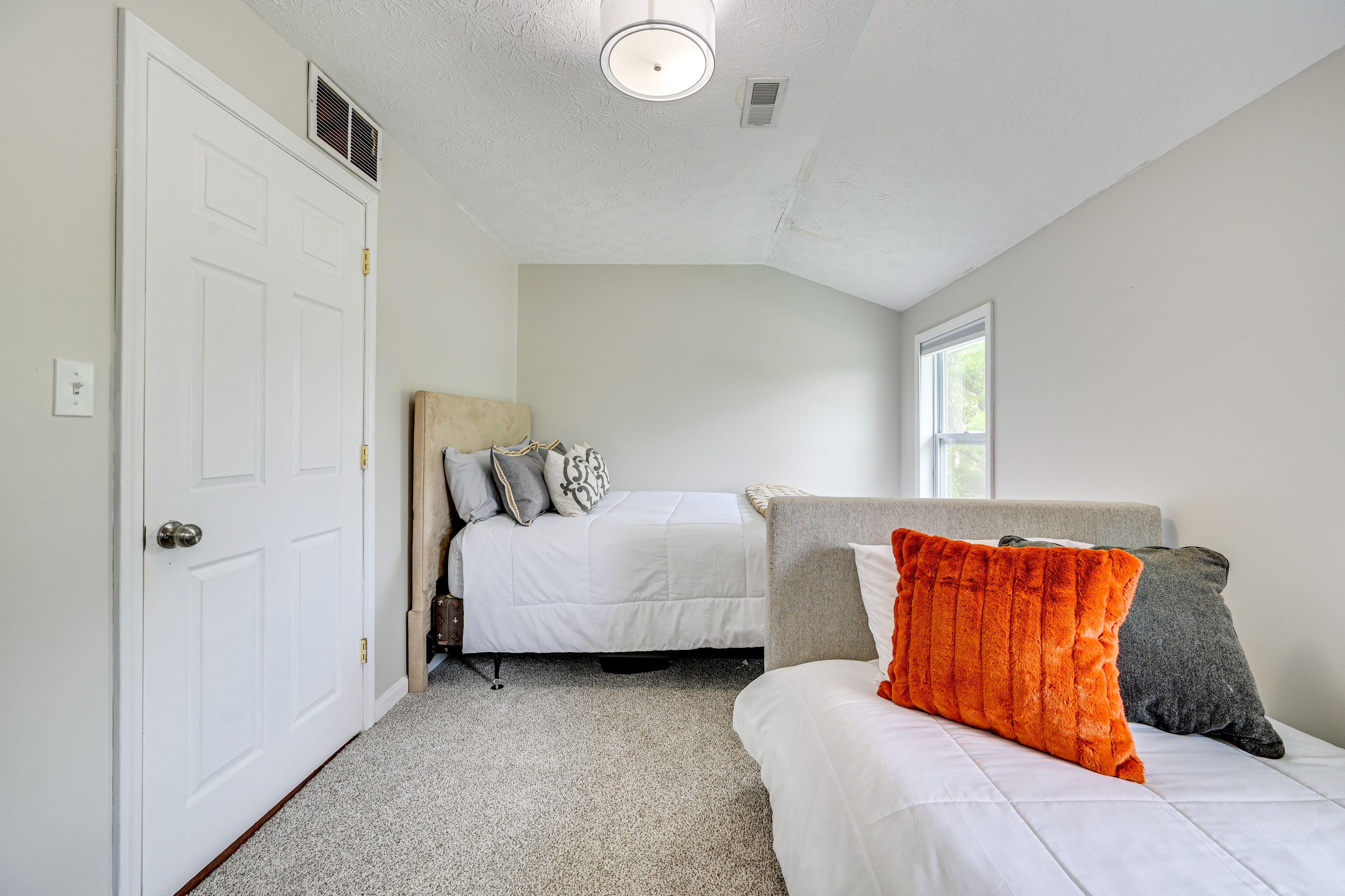 Bedroom 2 | Full Bed | Twin Bed