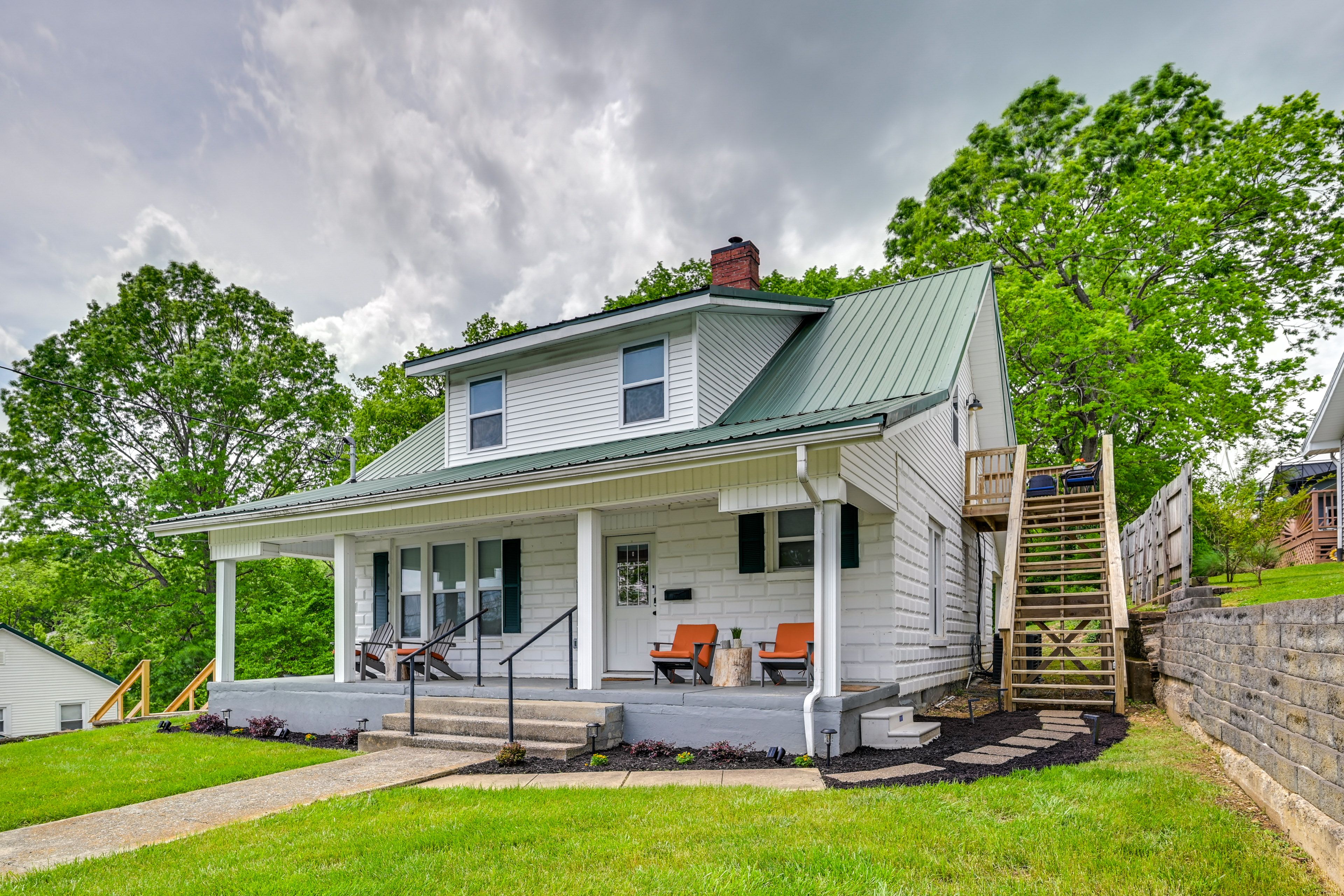 Apartment Exterior | Upstairs Unit | Shared Front Porch
