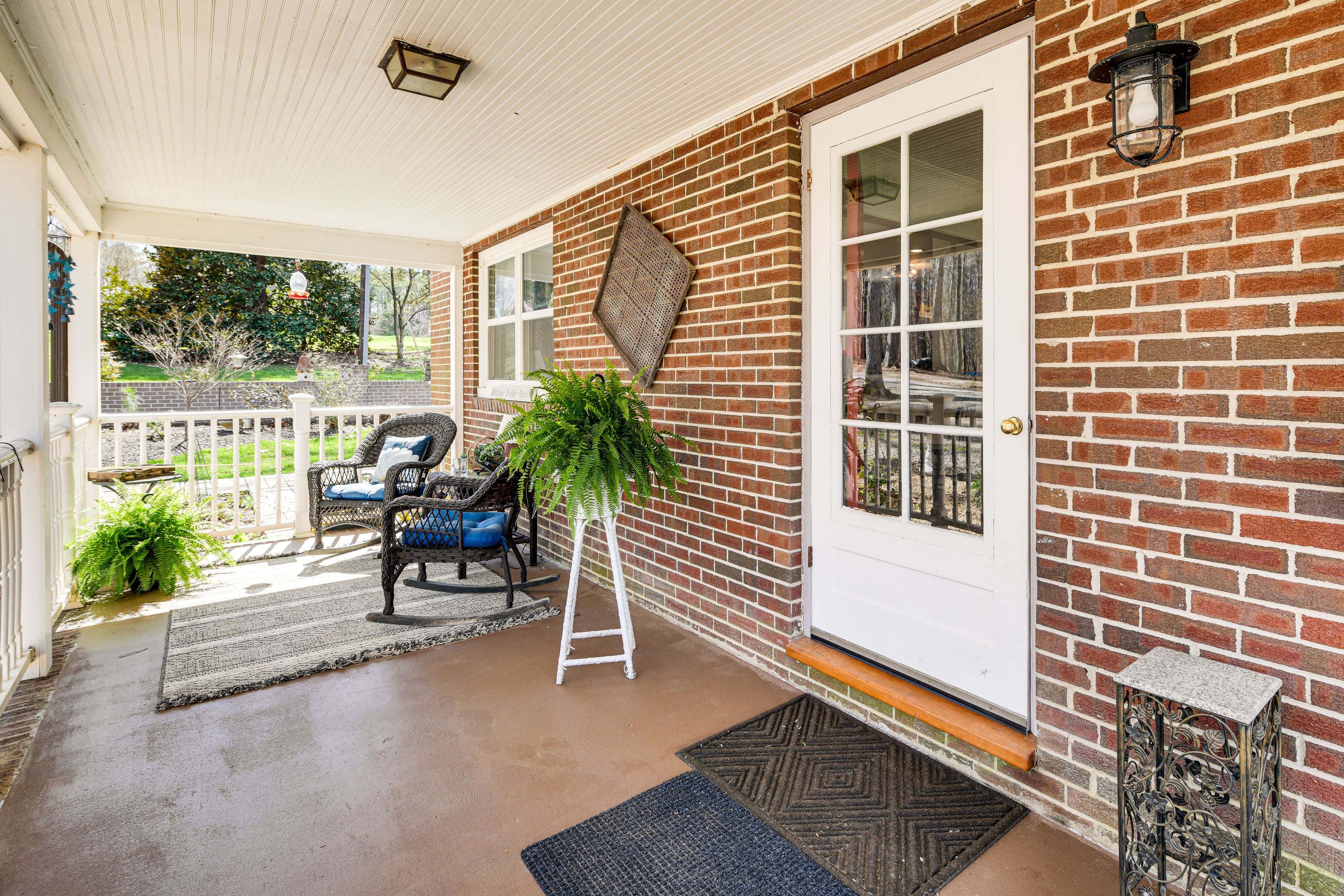 Covered Porch | Entryway