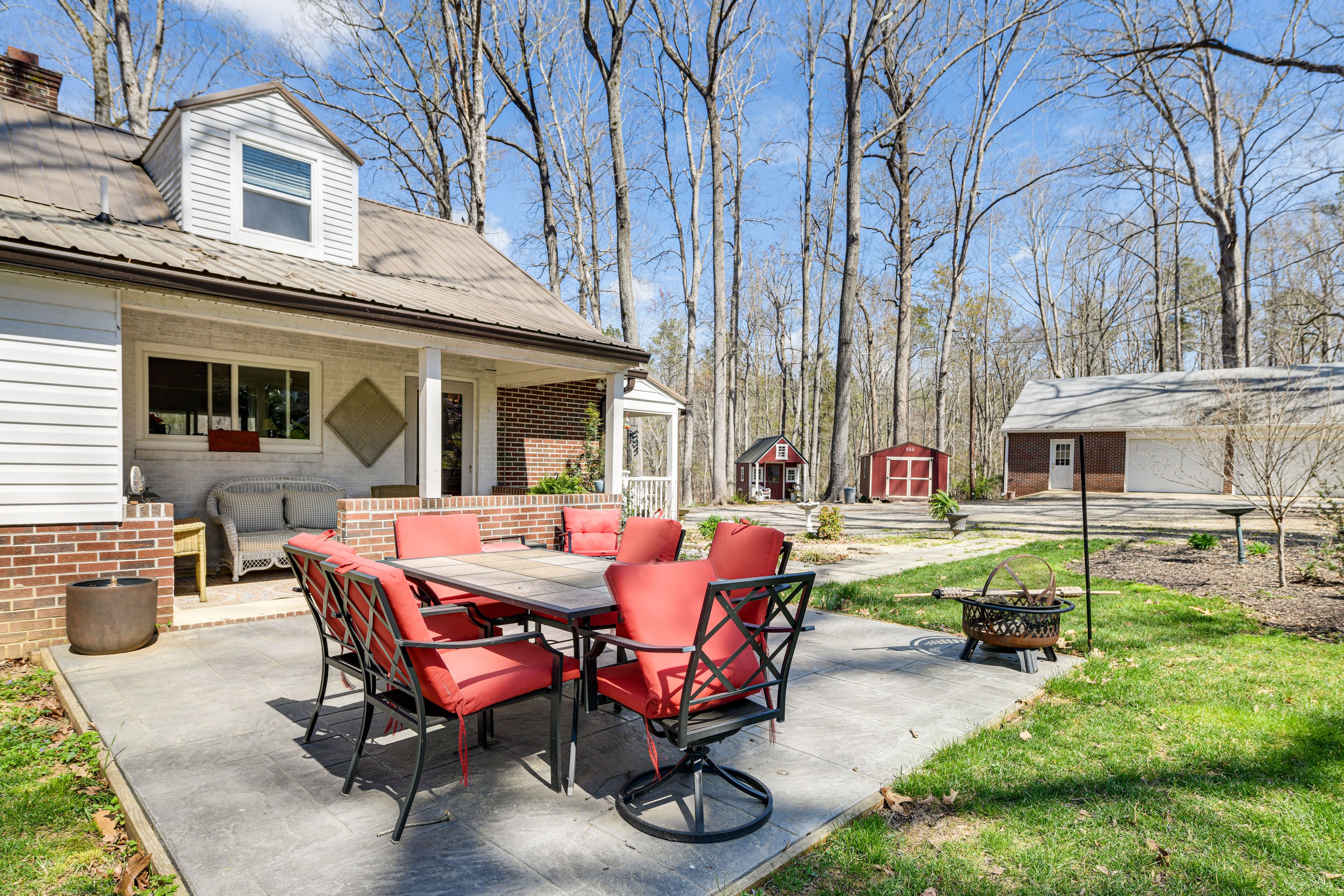 Patio | Outdoor Dining Area